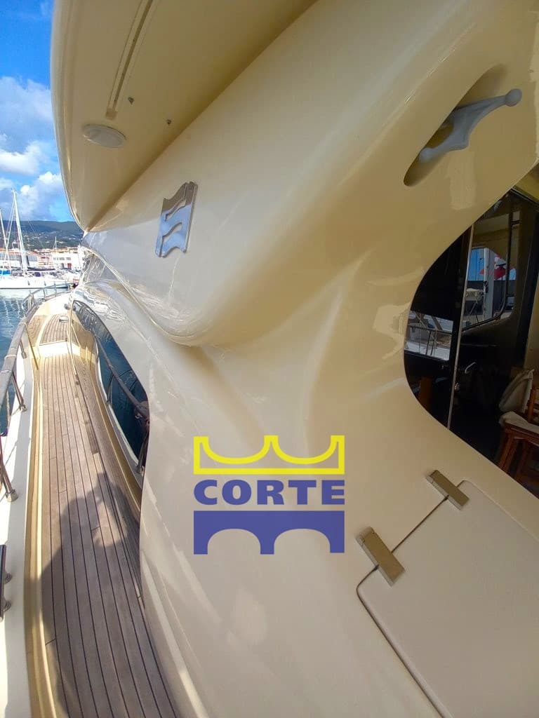Ferretti Yachts ALTURA 690 usato - foto hero 16