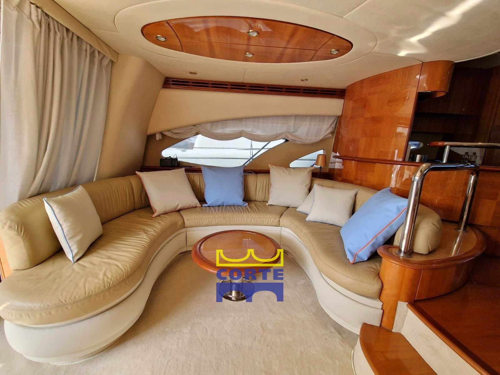 Azimut 62 used - hero image 5
