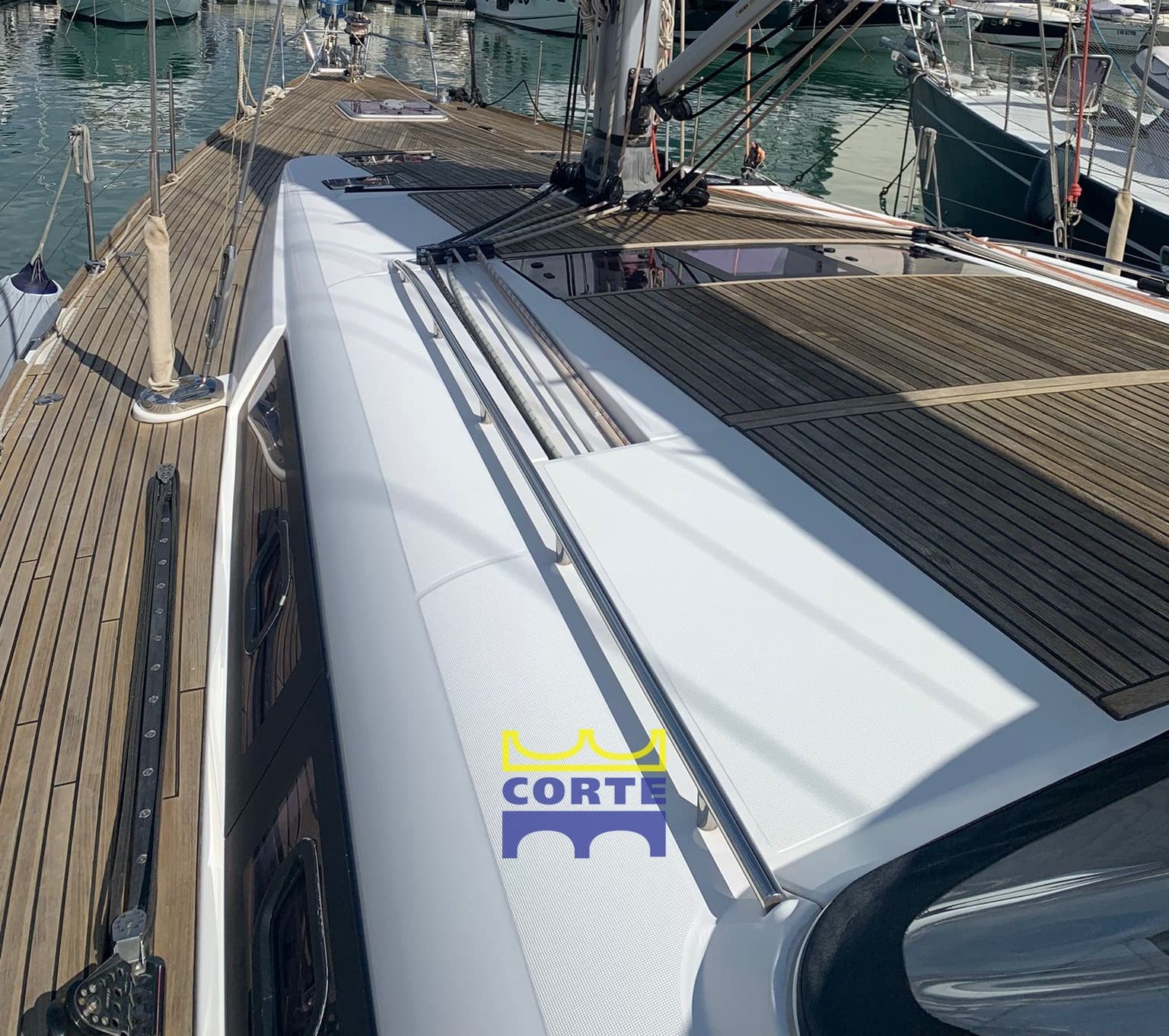 Beneteau Oceanis 60 - Interior View Beneteau Oceanis 60 - Interior View