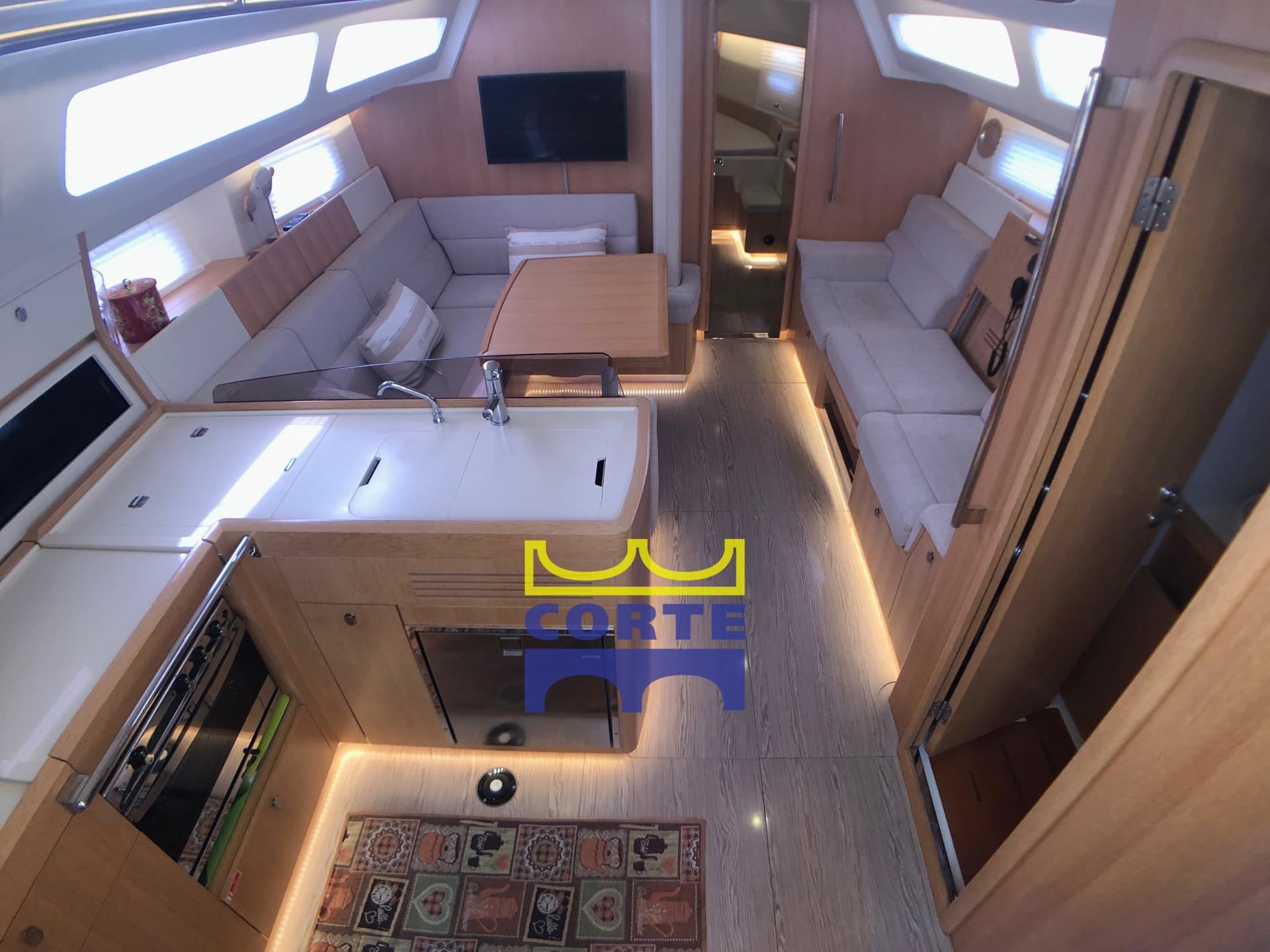 Sirena Marine Azuree 46 - Deck View Sirena Marine Azuree 46 - Deck View