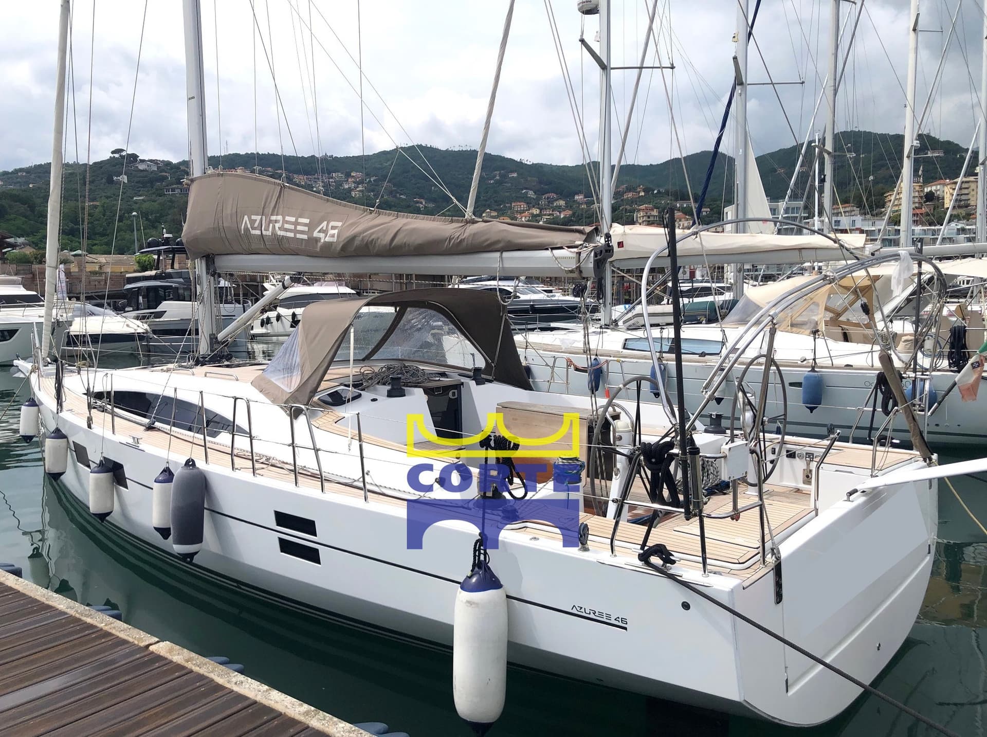 Sirena Marine Azuree 46 - Detail View 1 Sirena Marine Azuree 46 - Detail View 1