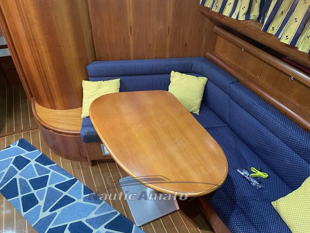 Cayman 43 Wa - Interior View Cayman 43 Wa - Interior View