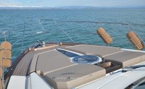 Cranchi M44 Ht - Detail View 1 Cranchi M44 Ht - Detail View 1