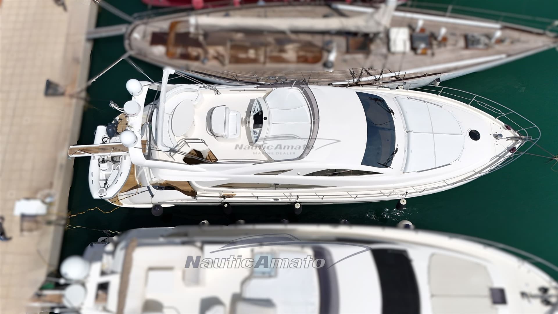 Aicon 56' Fly - Main View Aicon 56' Fly - Main View