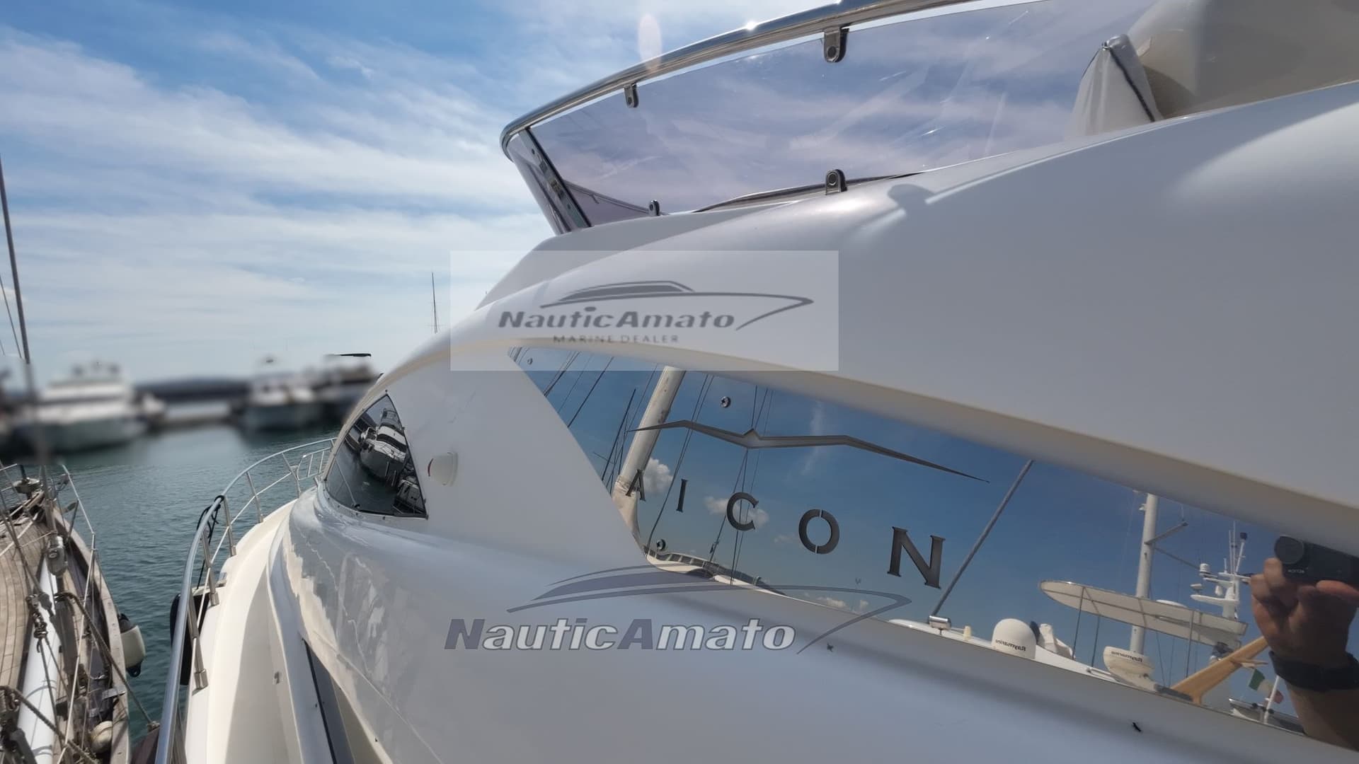 Aicon 56' Fly - Interior View Aicon 56' Fly - Interior View