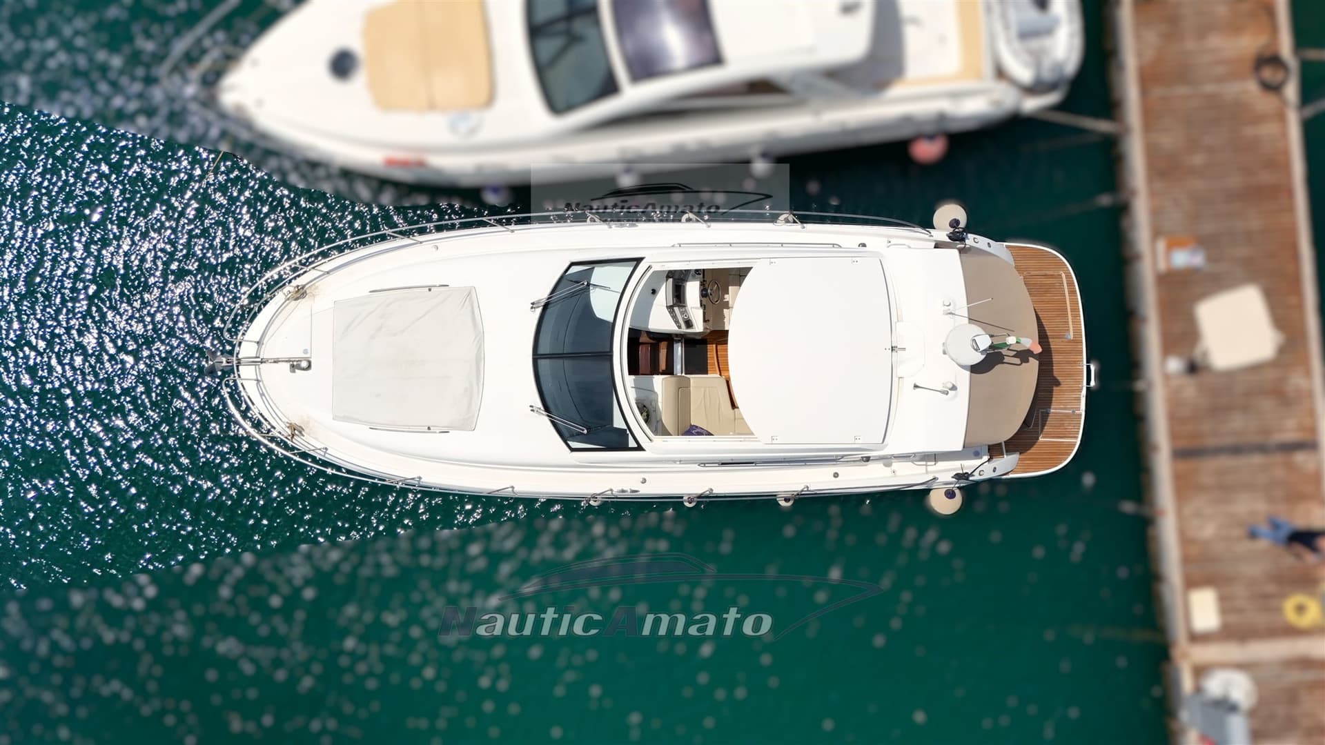 Jeanneau Prestige 42 S - Detail View 1 Jeanneau Prestige 42 S - Detail View 1