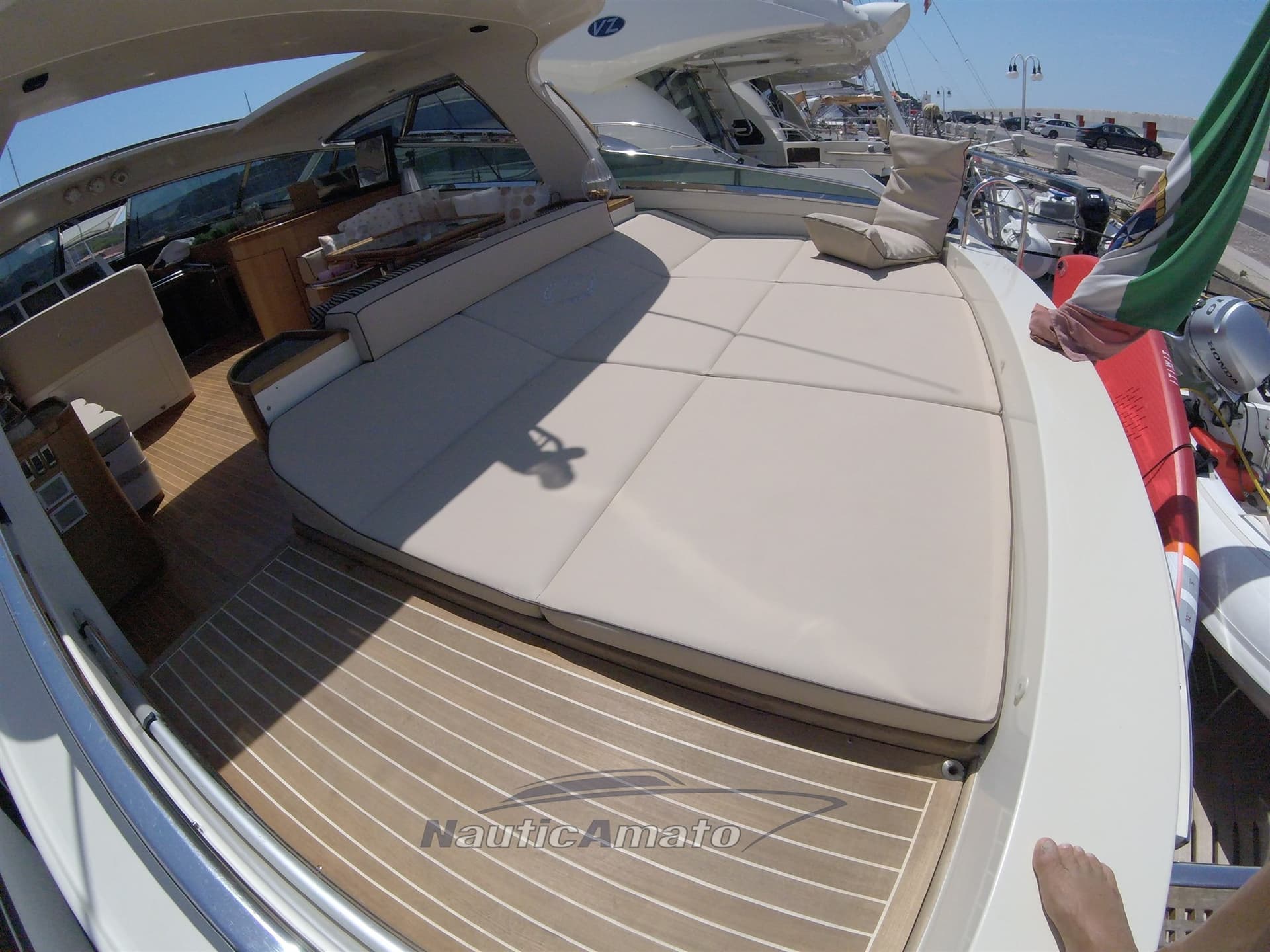 Magnum Marine 53' HT 3 Cabine usato - foto hero 3