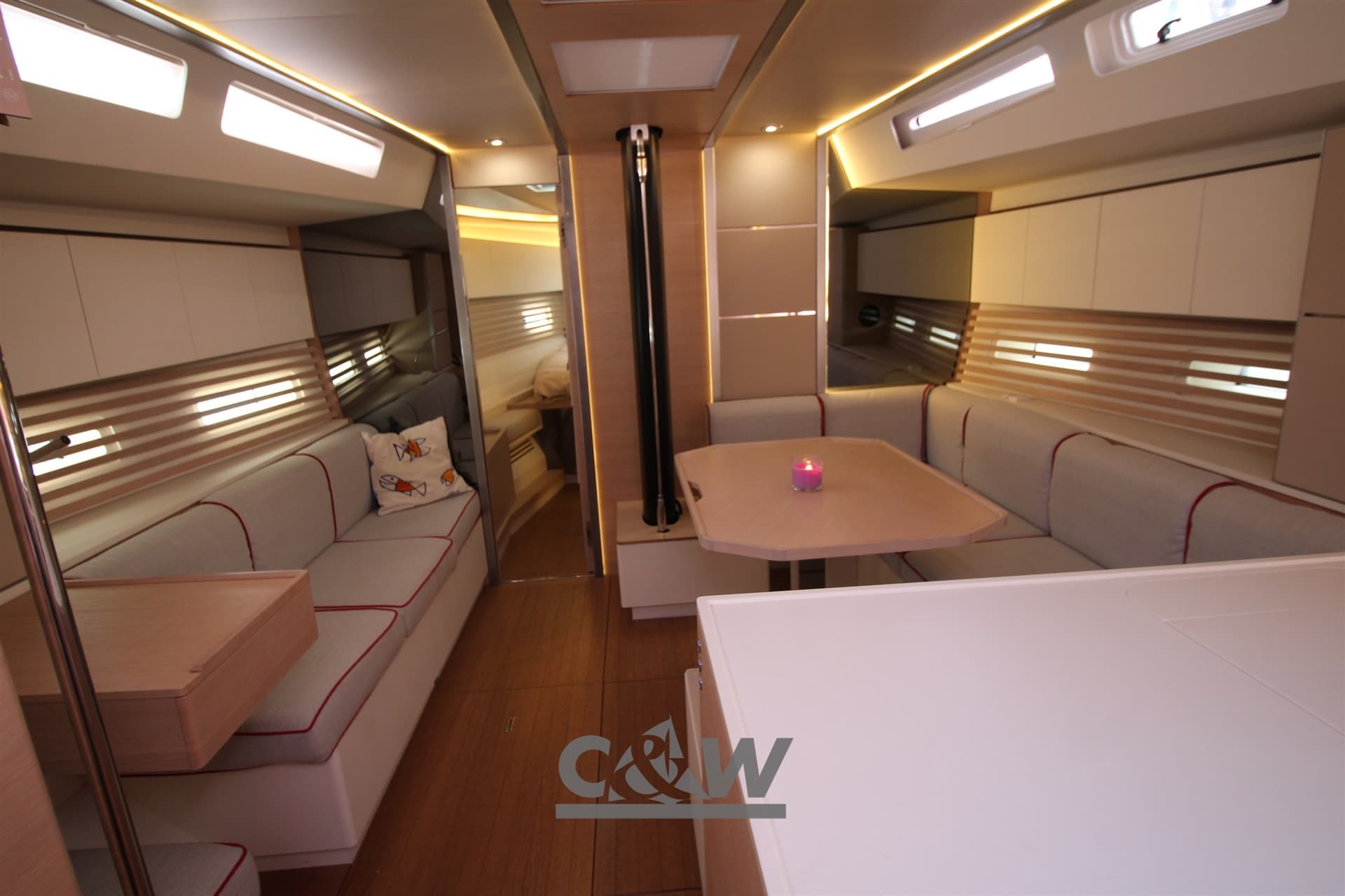 Italia Yachts Italia 14,98 used - hero image 18