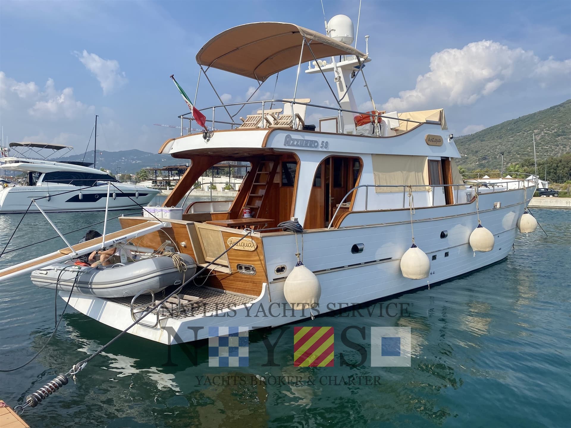 Azzurro Azzurro 58 - Main View Azzurro Azzurro 58 - Main View