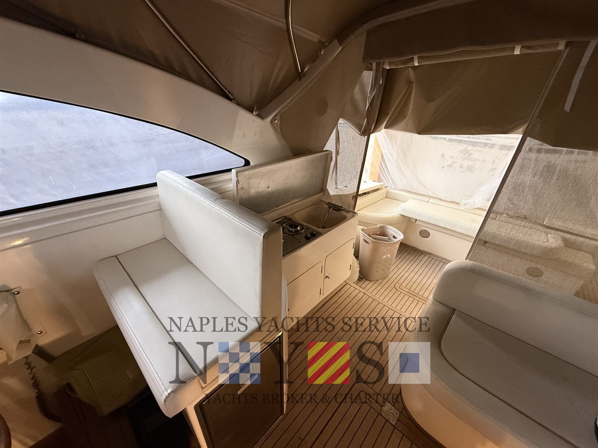 Cayman 38 Wa used - detail 3