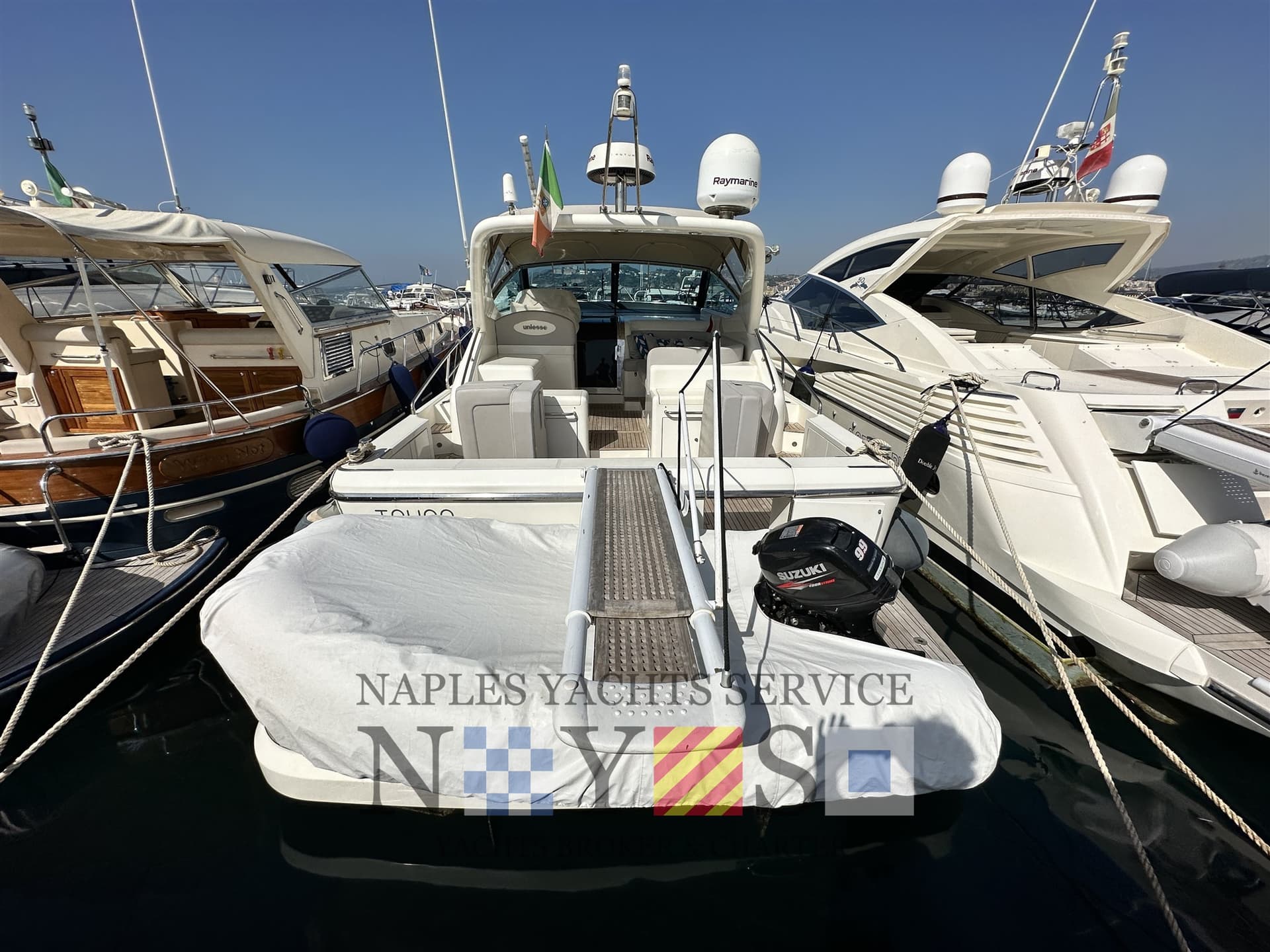 Uniesse Marine 42' Open - Detail View 1 Uniesse Marine 42' Open - Detail View 1