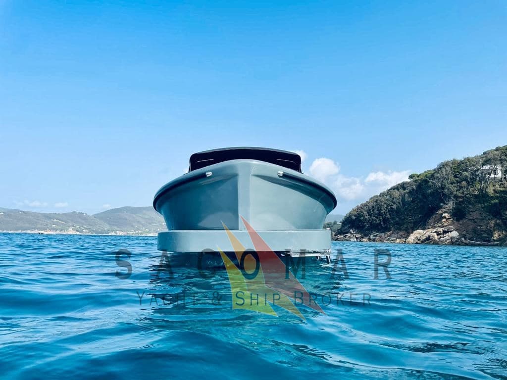 Nautica Elbana Gozzo Elba 22 - Deck View Nautica Elbana Gozzo Elba 22 - Deck View