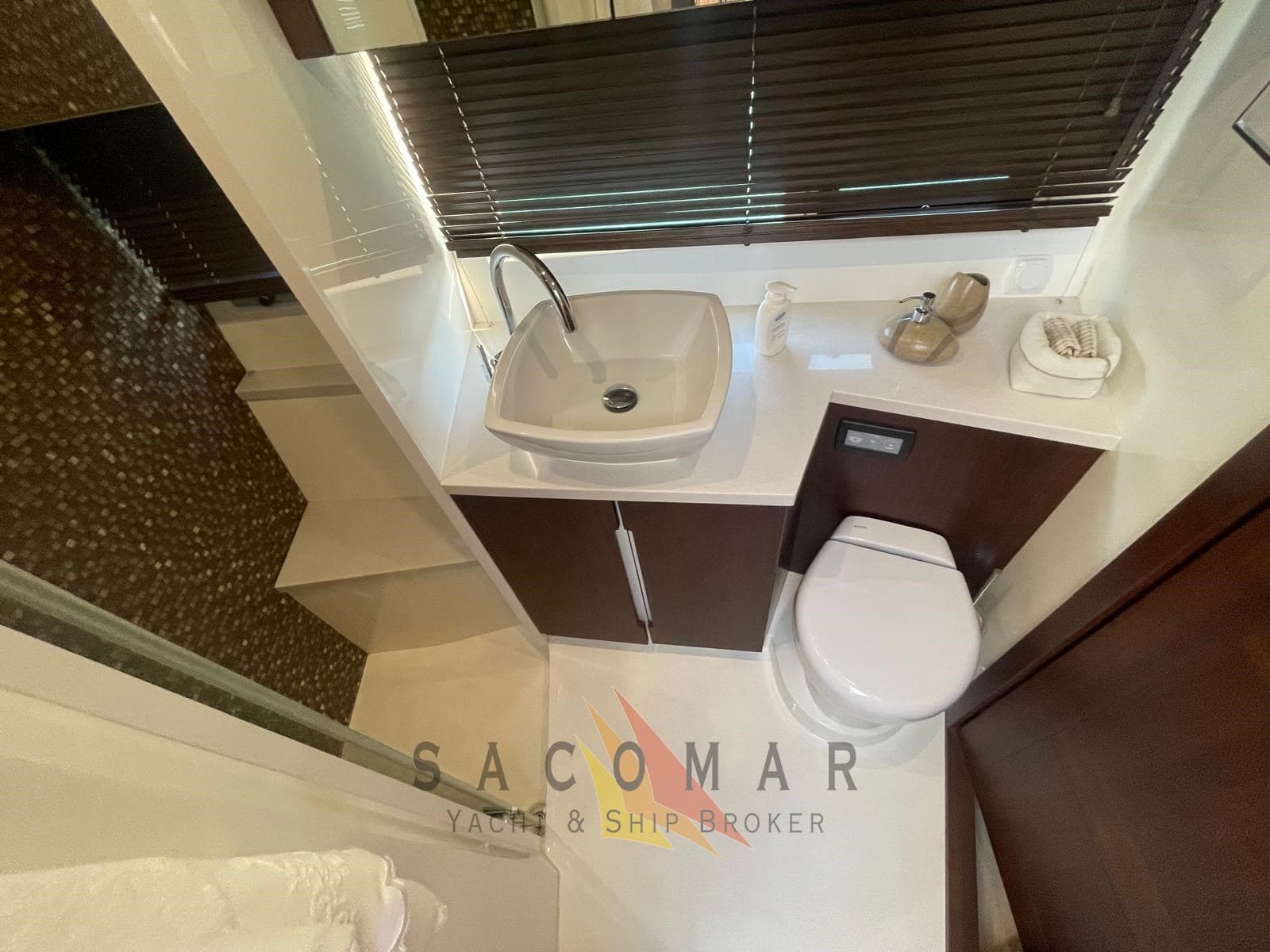 Galeon 550 FLY d'occasion - image hero 17