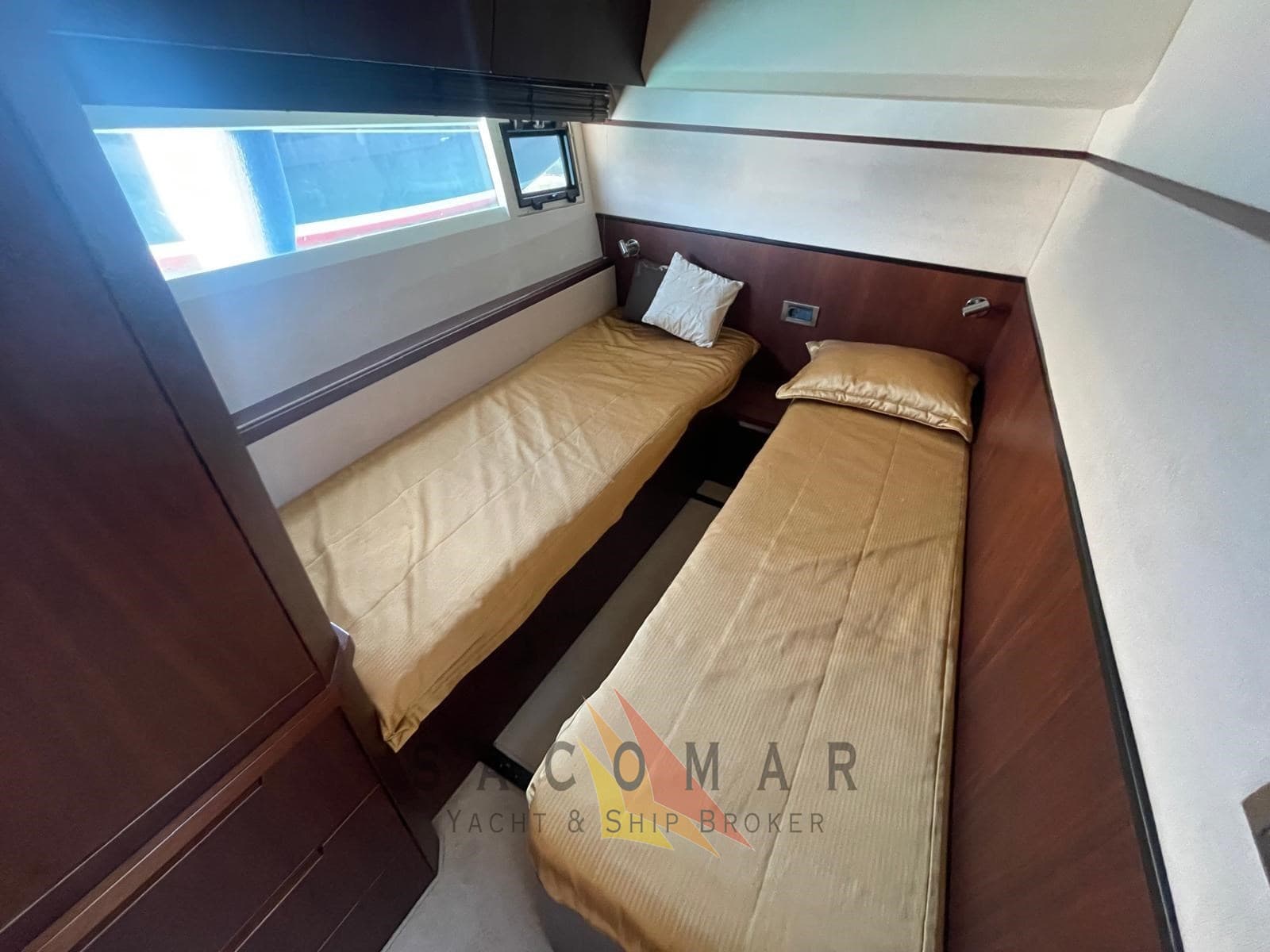 Galeon 550 FLY d'occasion - image hero 16