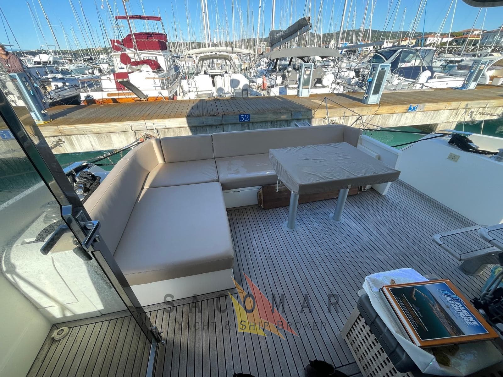 Galeon 550 Fly d'occasion - détail 3