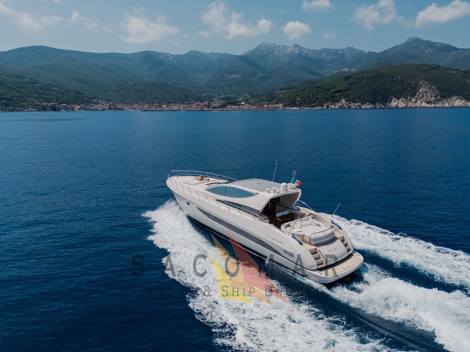 Riva 72 Splendida - Detail View 1 Riva 72 Splendida - Detail View 1