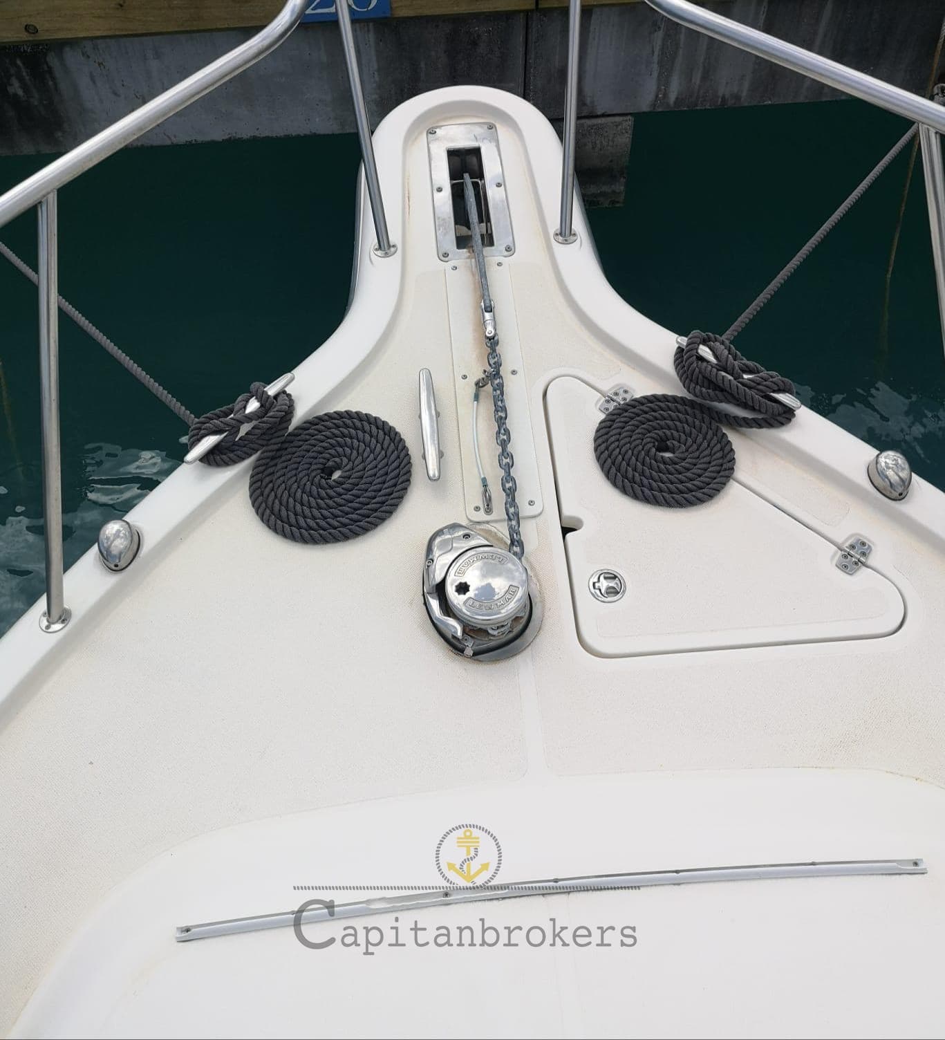 Pursuit Os 335 Offshore - Interior View Pursuit Os 335 Offshore - Interior View