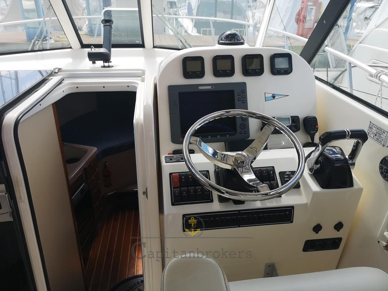 Pursuit Os 335 Offshore - Deck View Pursuit Os 335 Offshore - Deck View