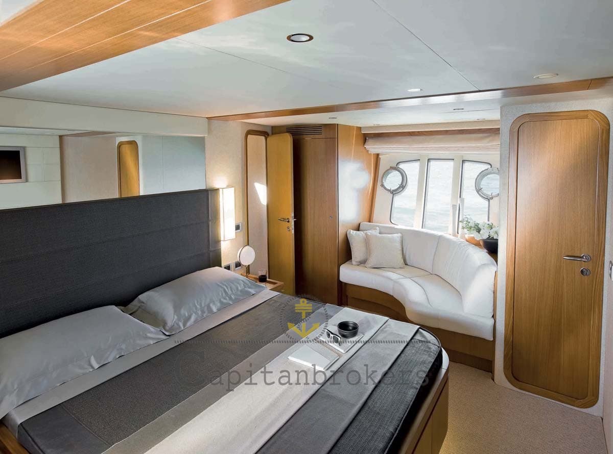 Ferretti Yachts 681 - Deck View Ferretti Yachts 681 - Deck View
