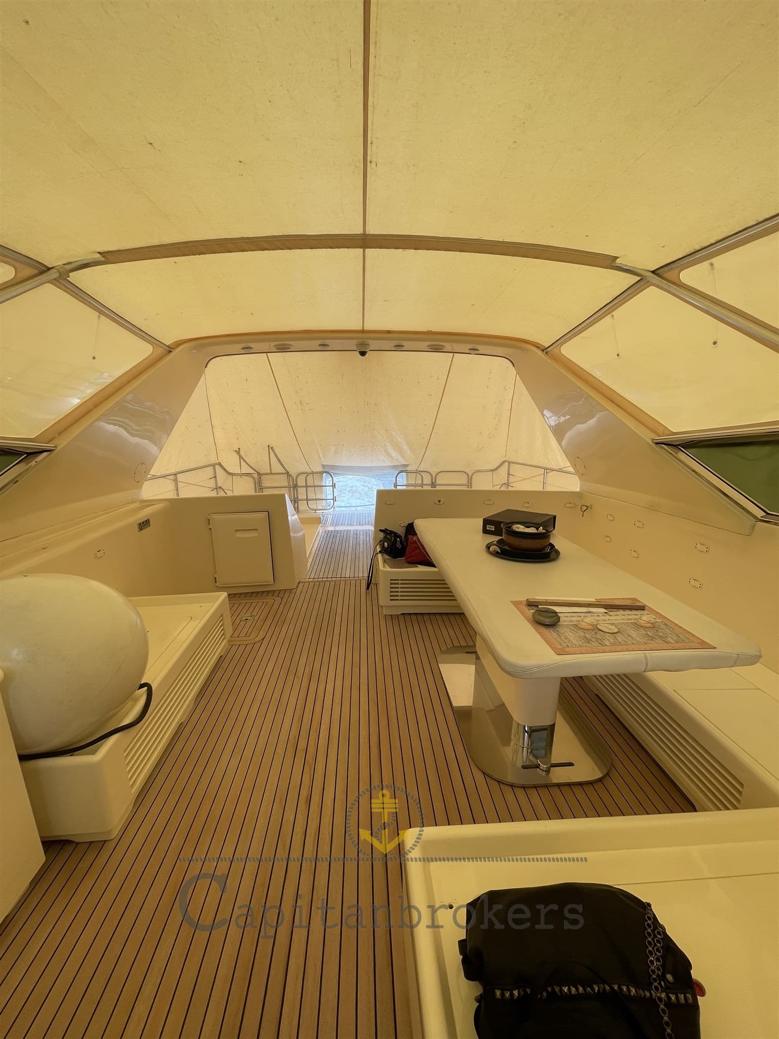 Cantieri Navali Dell'Arno Leopard 21.50 - Deck View Cantieri Navali Dell'Arno Leopard 21.50 - Deck View