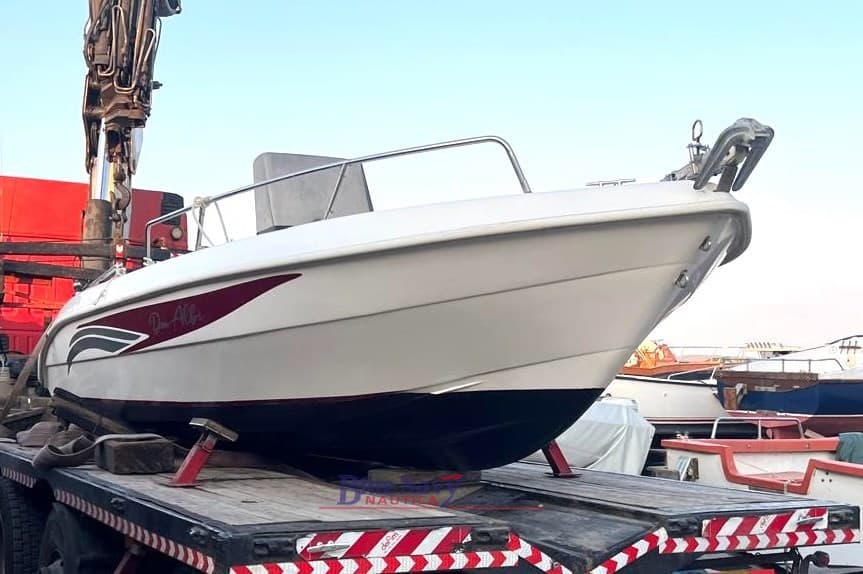 Barca 5.5mt Con Yamaha 40/60 Cv Del 2010 usato - dettaglio 3
