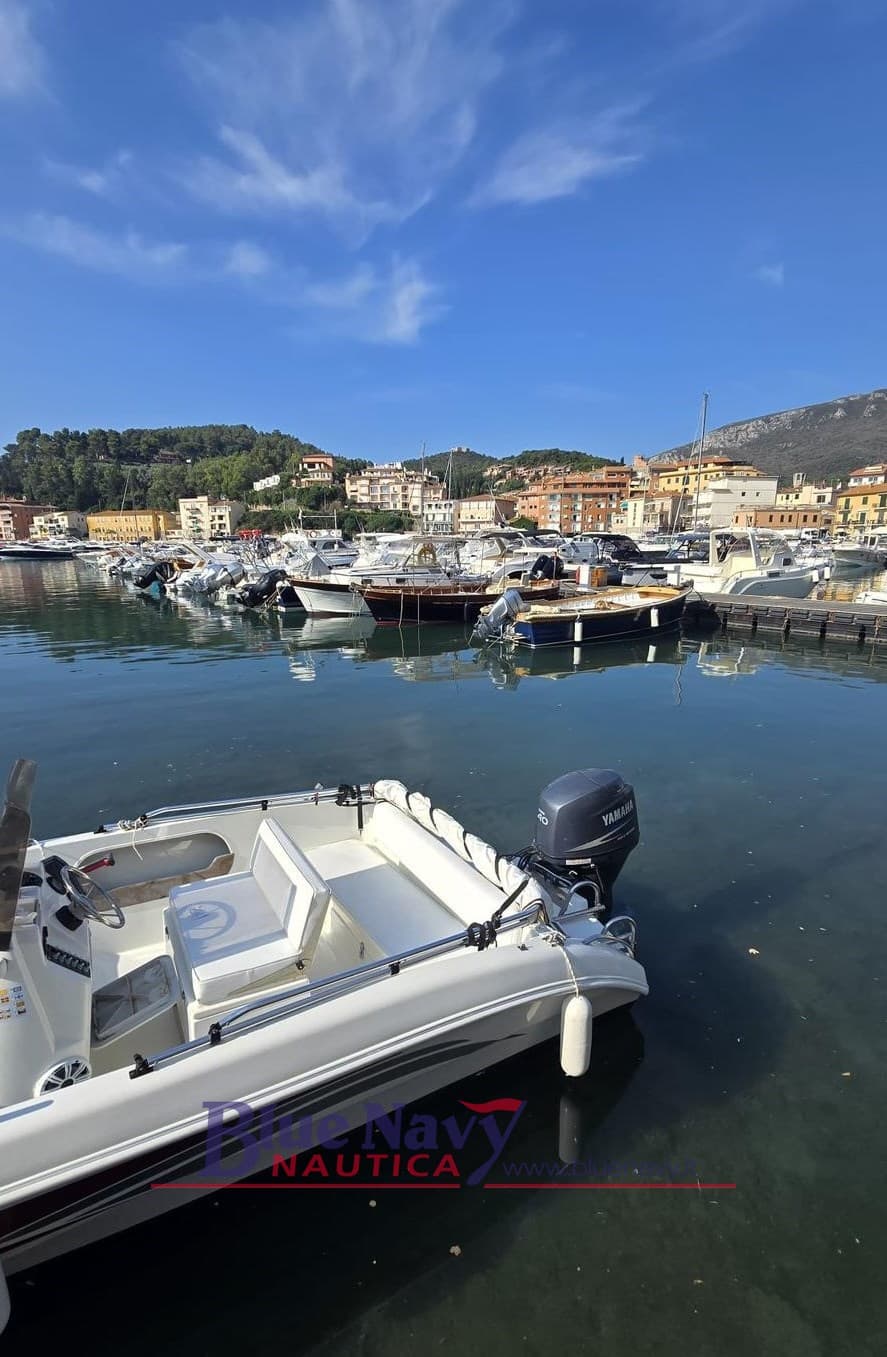 Barca 5.5mt con Yamaha 40/60 cv del 2010 usato - foto hero 6
