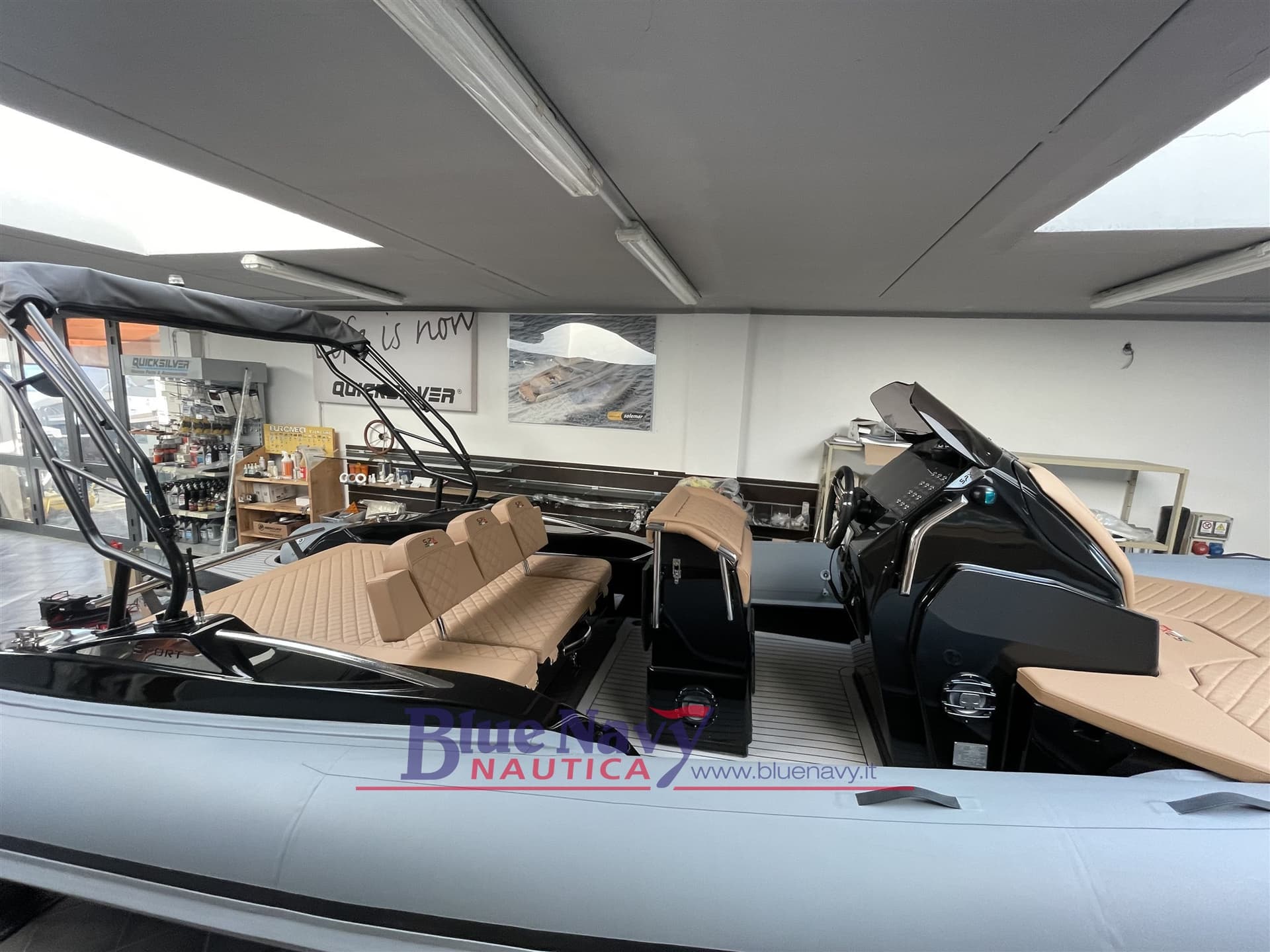 SPX 24 Sport + F250 V8 MERCURY (2026) usato - foto hero 10