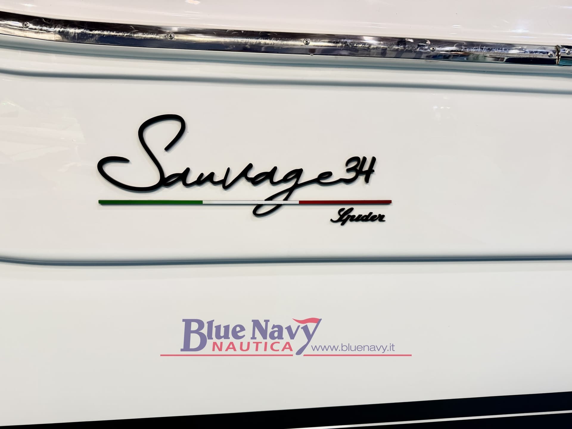 Ranieri Sauvage 34 - Barca Espositiva - Detail View 1 Ranieri Sauvage 34 - Barca Espositiva - Detail View 1