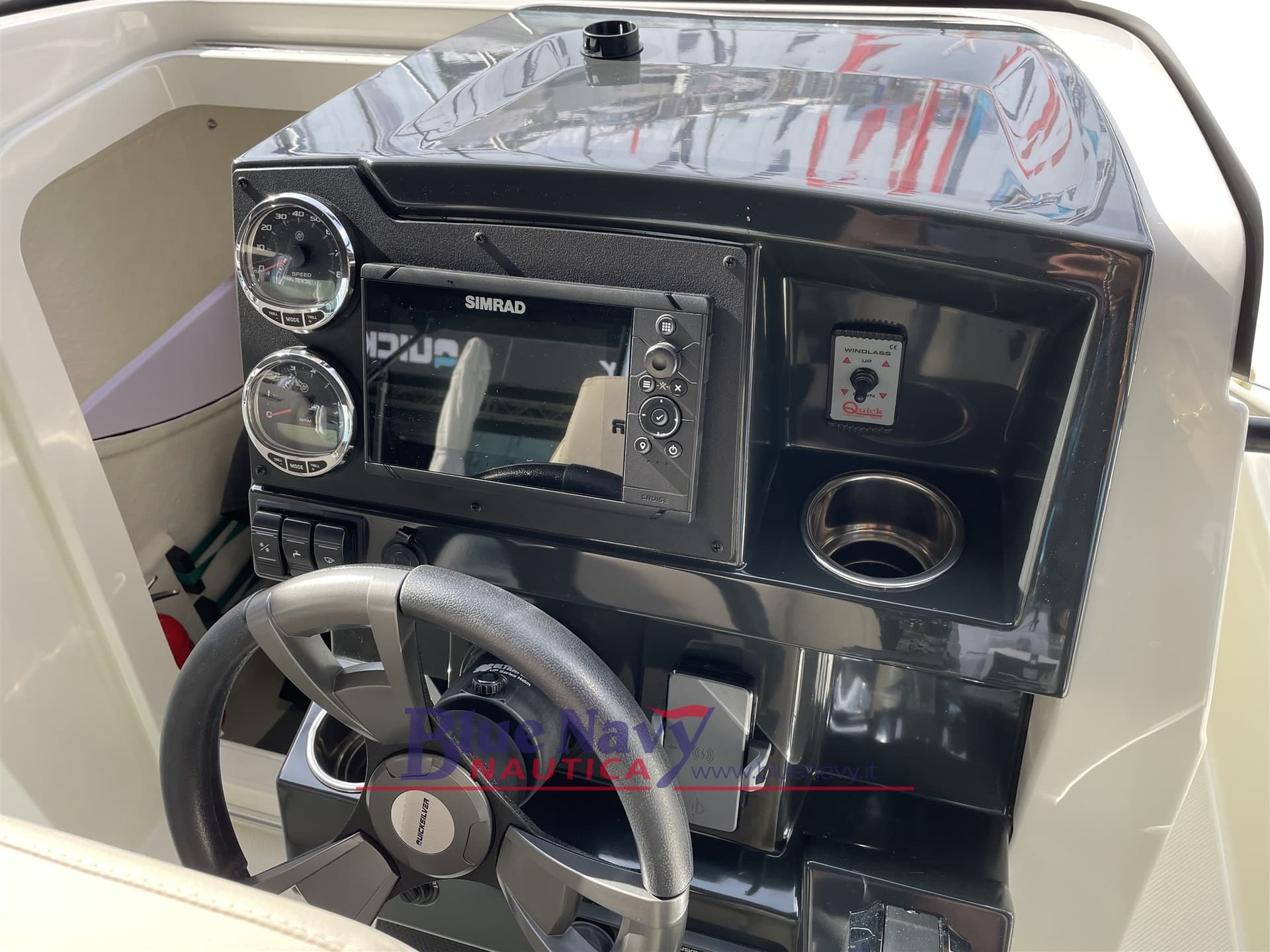 Quicksilver 705 Open - Deck View Quicksilver 705 Open - Deck View