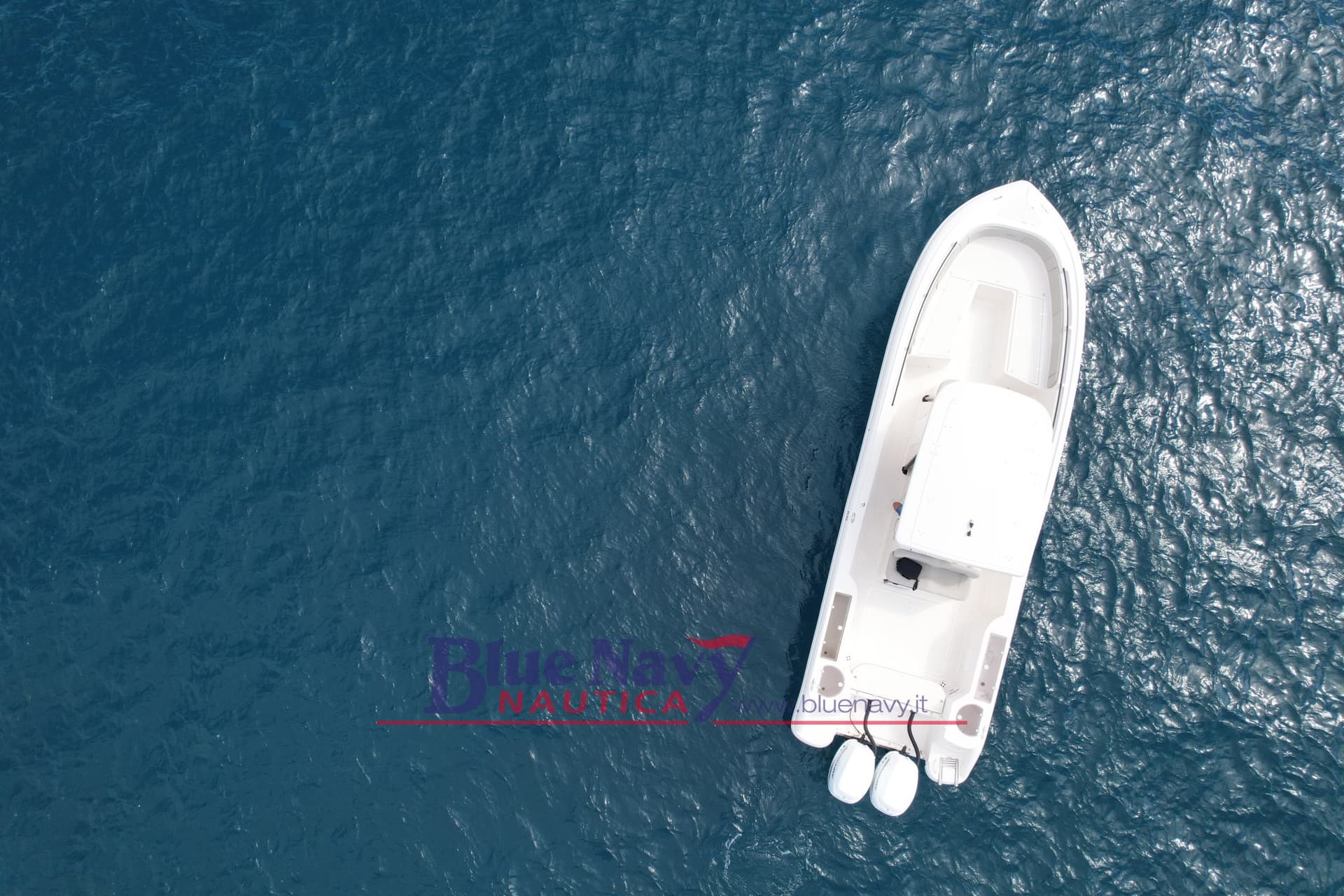 Ranieri R32 - Detail View 1 Ranieri R32 - Detail View 1