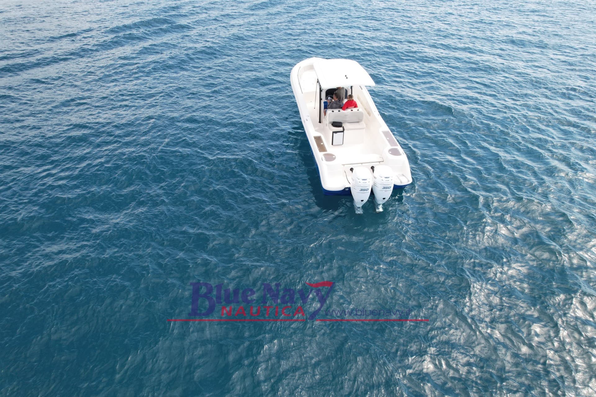 Ranieri R32 - Interior View Ranieri R32 - Interior View