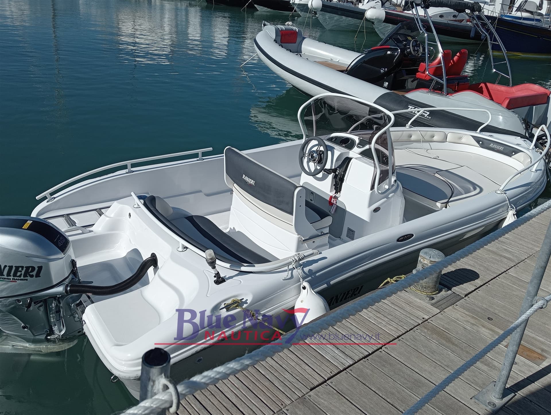 Ranieri Soverato - Open 5.45mt - Deck View Ranieri Soverato - Open 5.45mt - Deck View