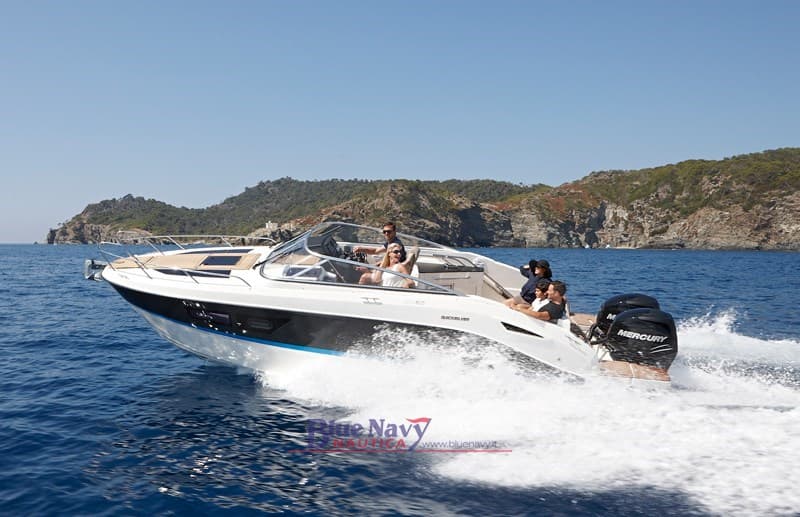Quicksilver Activ 805 Cruiser (8,29mt - 4 Postiletto) gebraucht - Detail 2