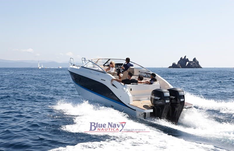 Quicksilver Activ 805 Cruiser (8,29mt - 4 Postiletto) gebraucht - Detail 4