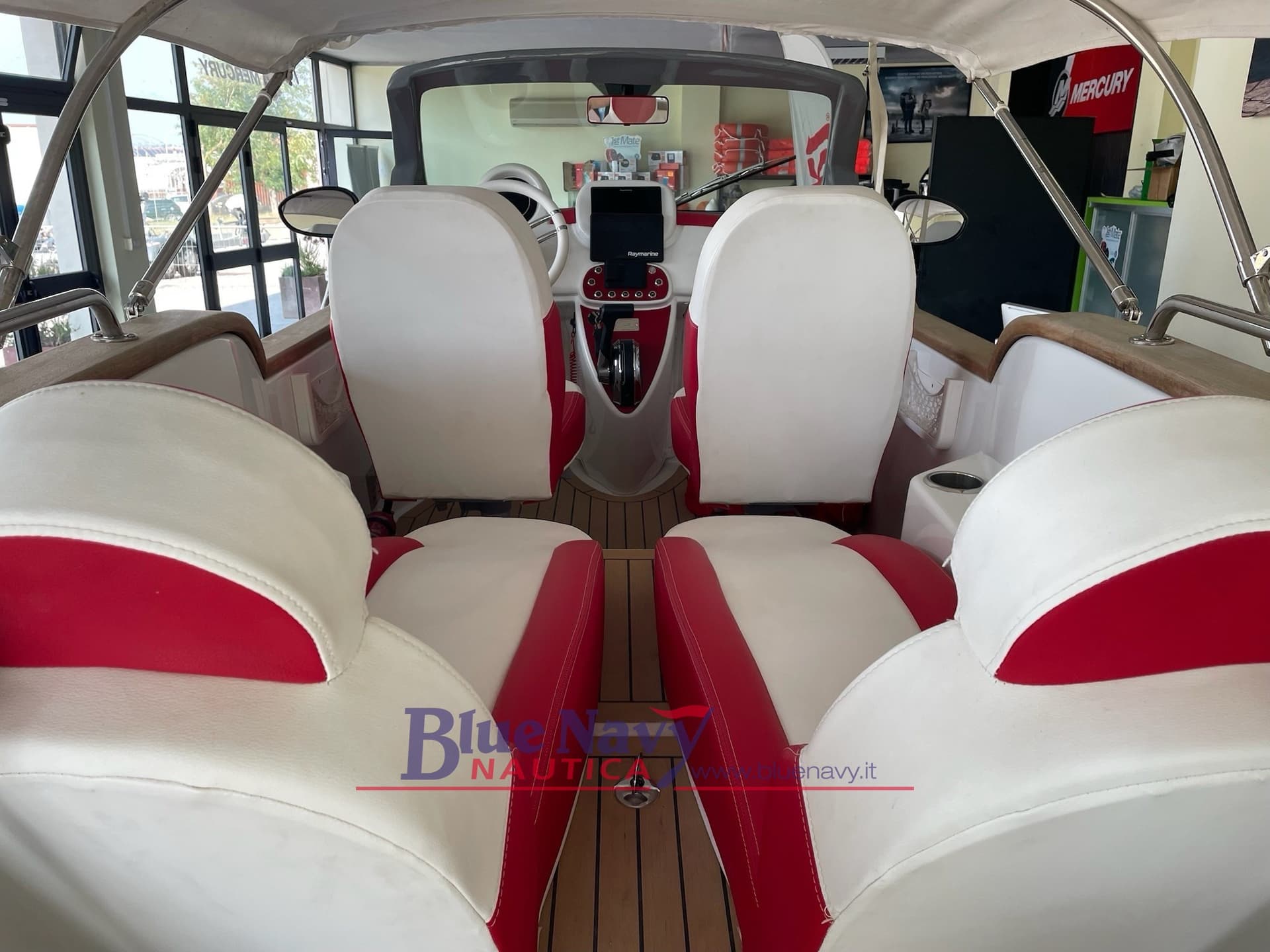 Nuova Fiat 500 Offshore Mercury 40 Pro Pronta Mare - Deck View Nuova Fiat 500 Offshore Mercury 40 Pro Pronta Mare - Deck View