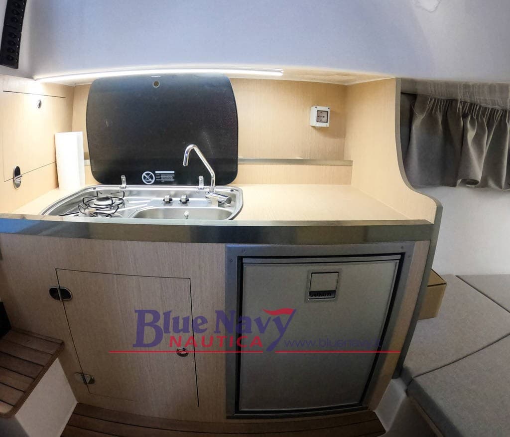 Marinello 26 Cabin (7,65mt) 3+2 postiletto gebraucht - Hauptbild 13