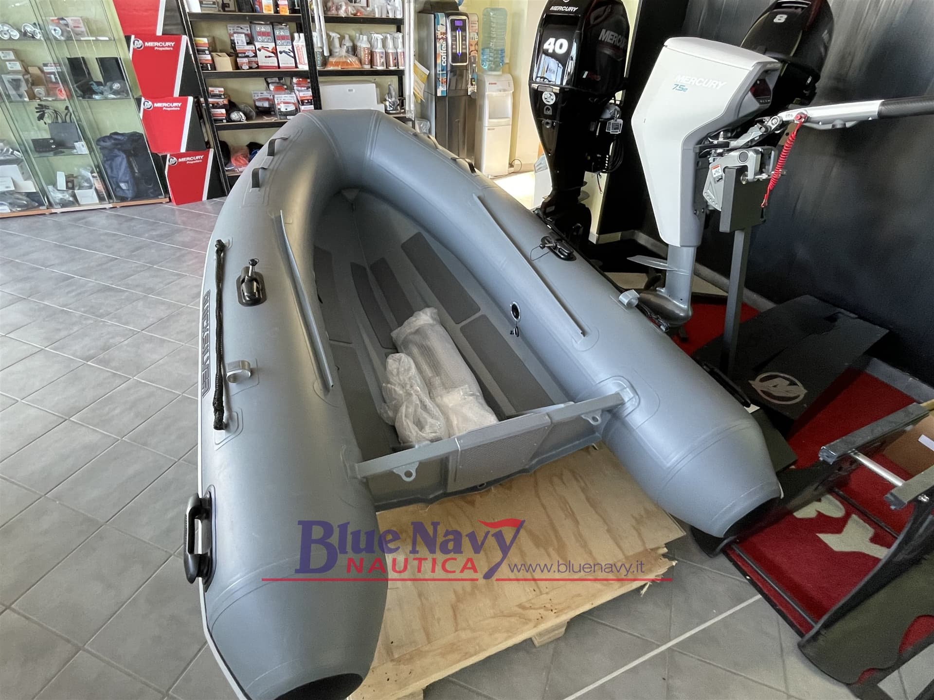 Quicksilver Inflatables Alu Rib 270 - 420 Gommoni Tender - Detail View 1 Quicksilver Inflatables Alu Rib 270 - 420 Gommoni Tender - Detail View 1