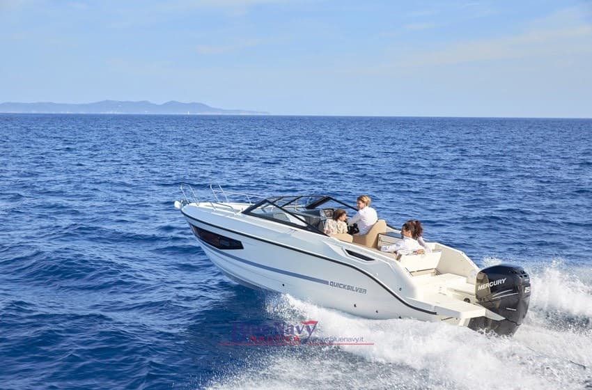 Quicksilver 755 Cruiser 7,37 Mt, 2 Posti Letto - Interior View Quicksilver 755 Cruiser 7,37 Mt, 2 Posti Letto - Interior View