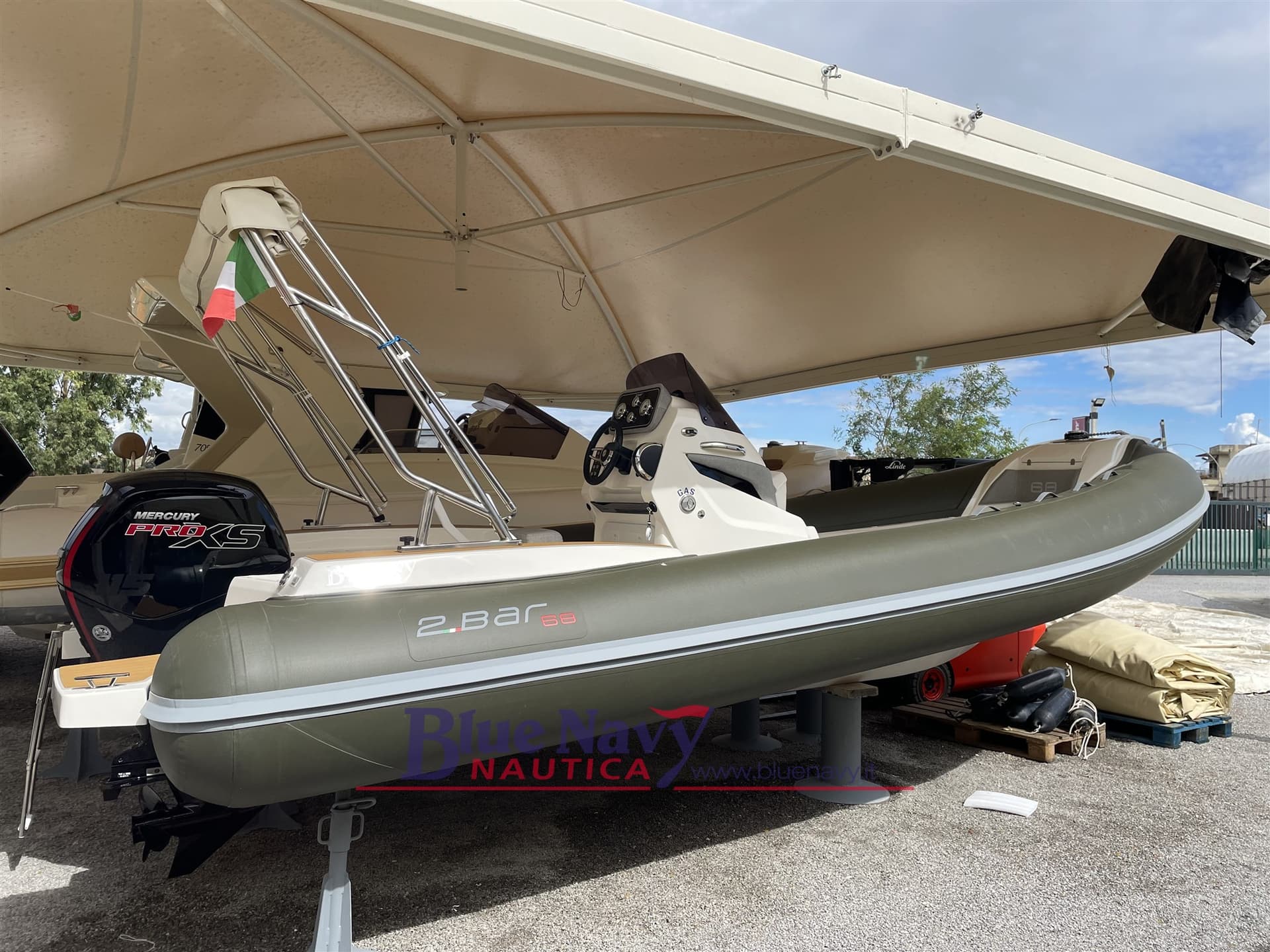 2BAR 68 - Detail View 1 2BAR 68 - Detail View 1