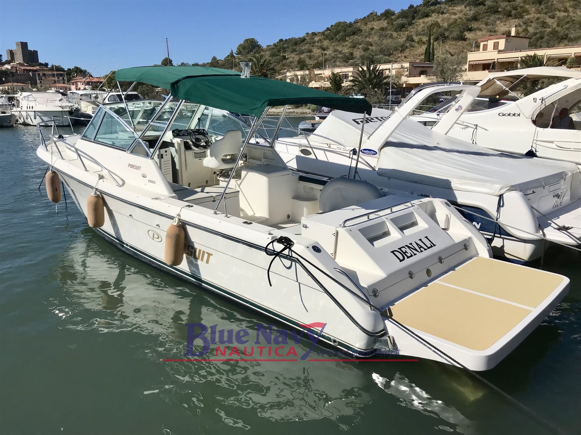 Pursuit 2860 Denali Con 2x Volvo Penta 225cv - Detail View 1 Pursuit 2860 Denali Con 2x Volvo Penta 225cv - Detail View 1