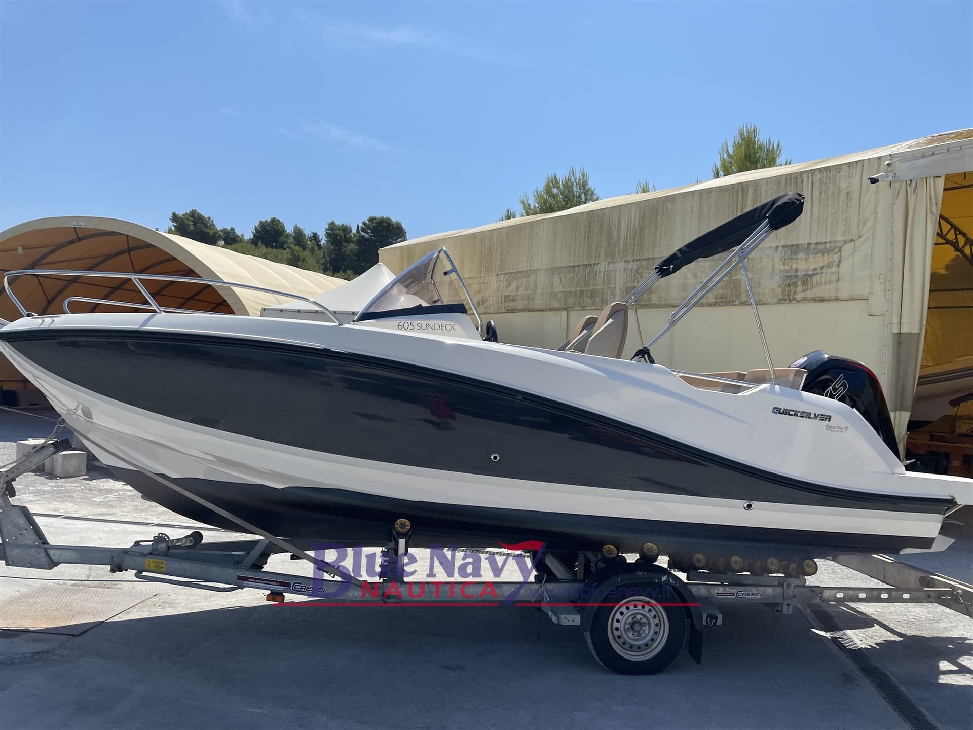 Quicksilver 605 Sundeck (6,45,Mt) 2 Postiletto gebraucht - Detail 1
