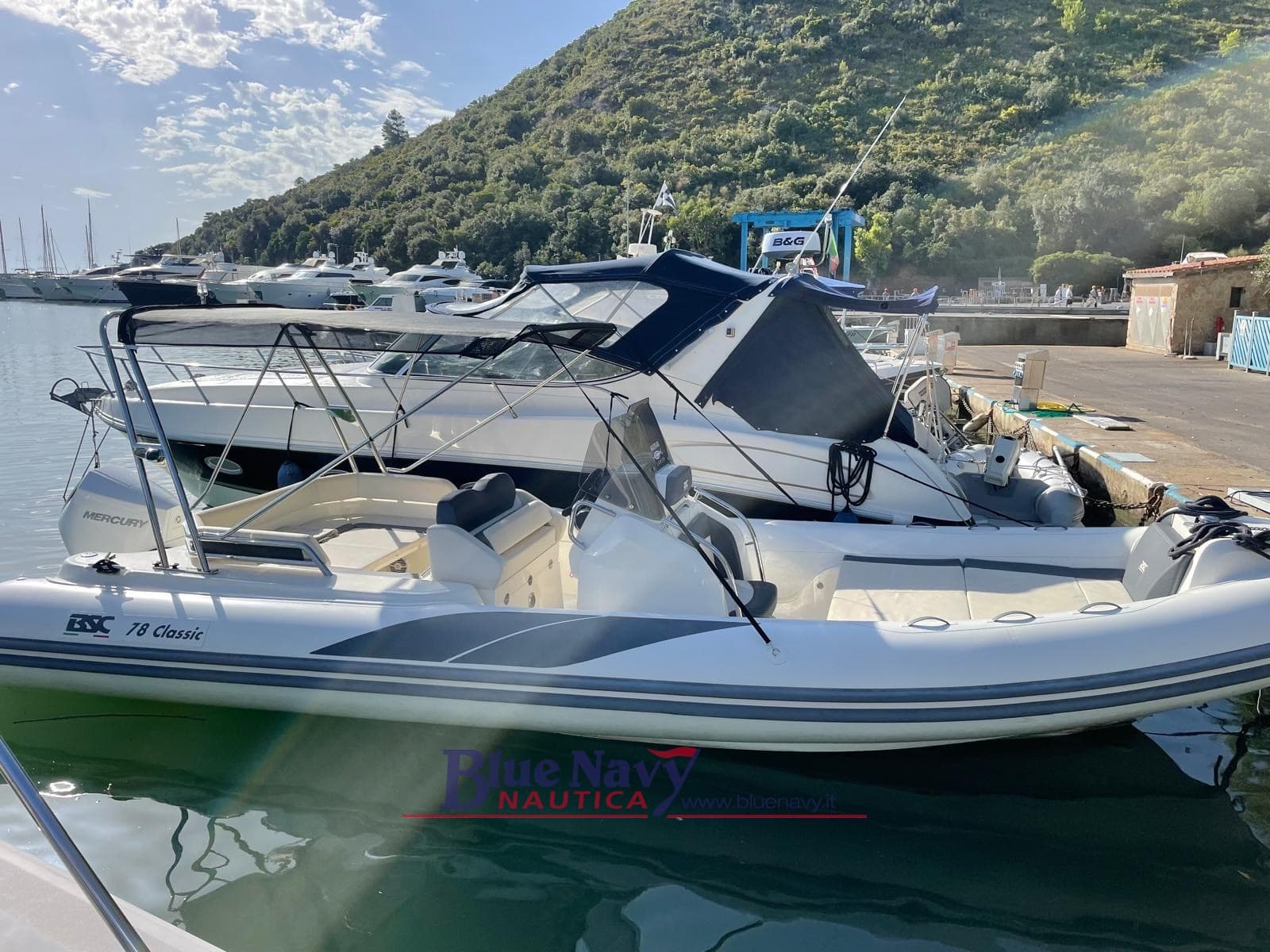 BSC 78 Classic Con 225cv V6 Mercury - Detail View 1 BSC 78 Classic Con 225cv V6 Mercury - Detail View 1