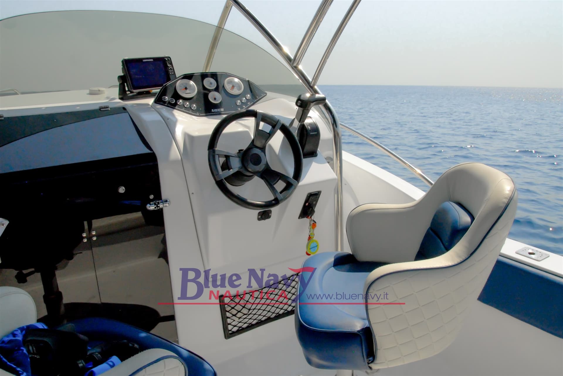 RANIERI Boat EVO 22 - cabinato di 6,75mt gebraucht - Hauptbild 5