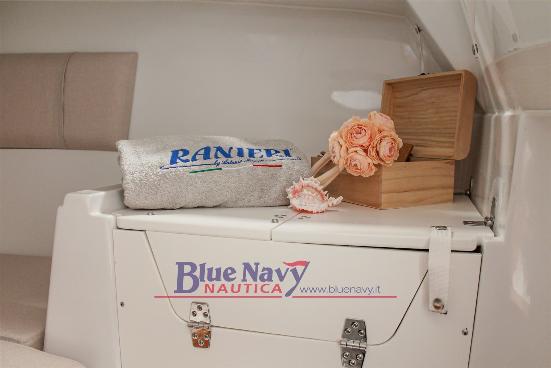 RANIERI Boat EVO 22 - cabinato di 6,75mt gebraucht - Hauptbild 10