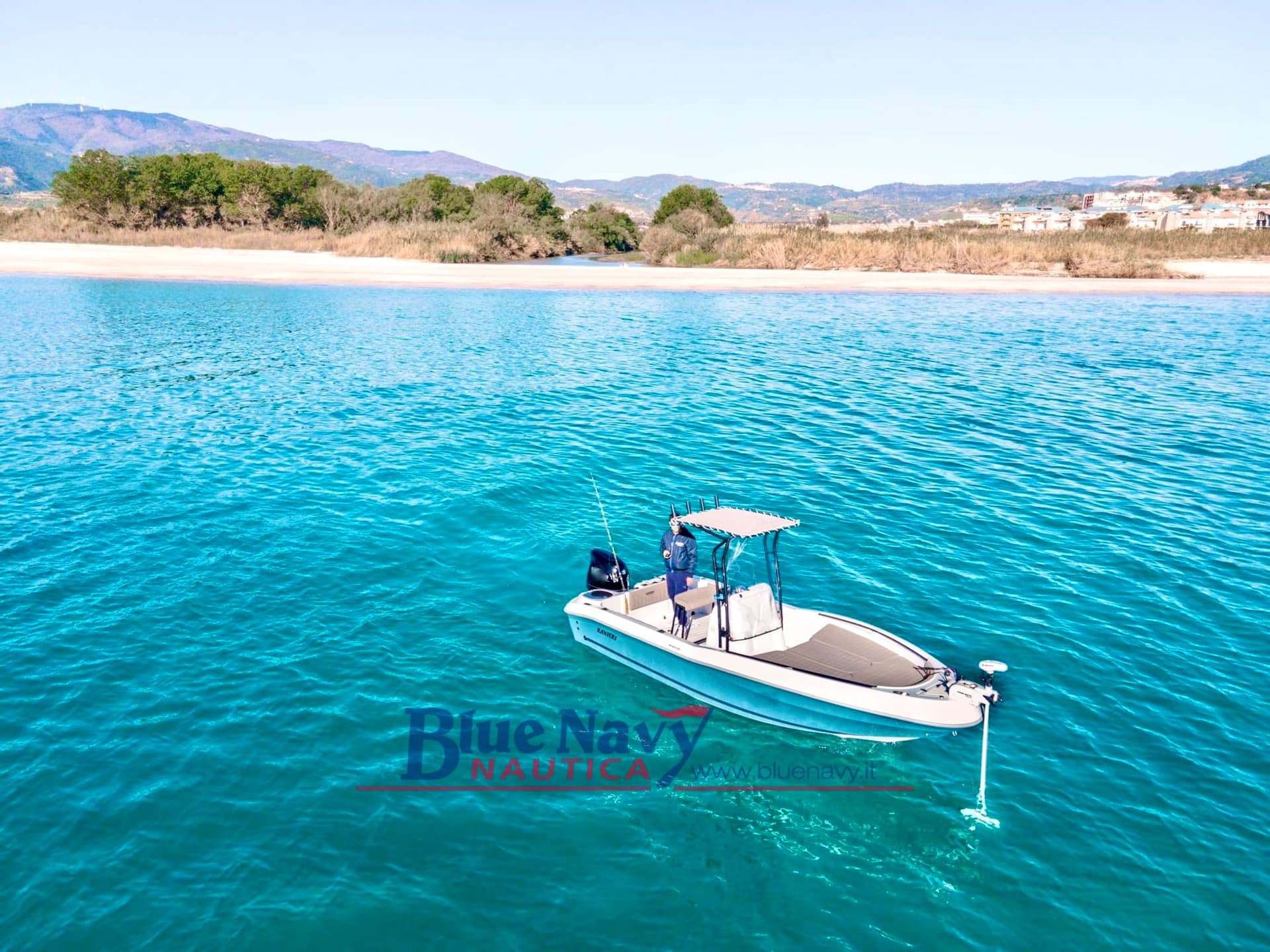 Ranieri Renegade- Fisherman 6mt - Interior View Ranieri Renegade- Fisherman 6mt - Interior View