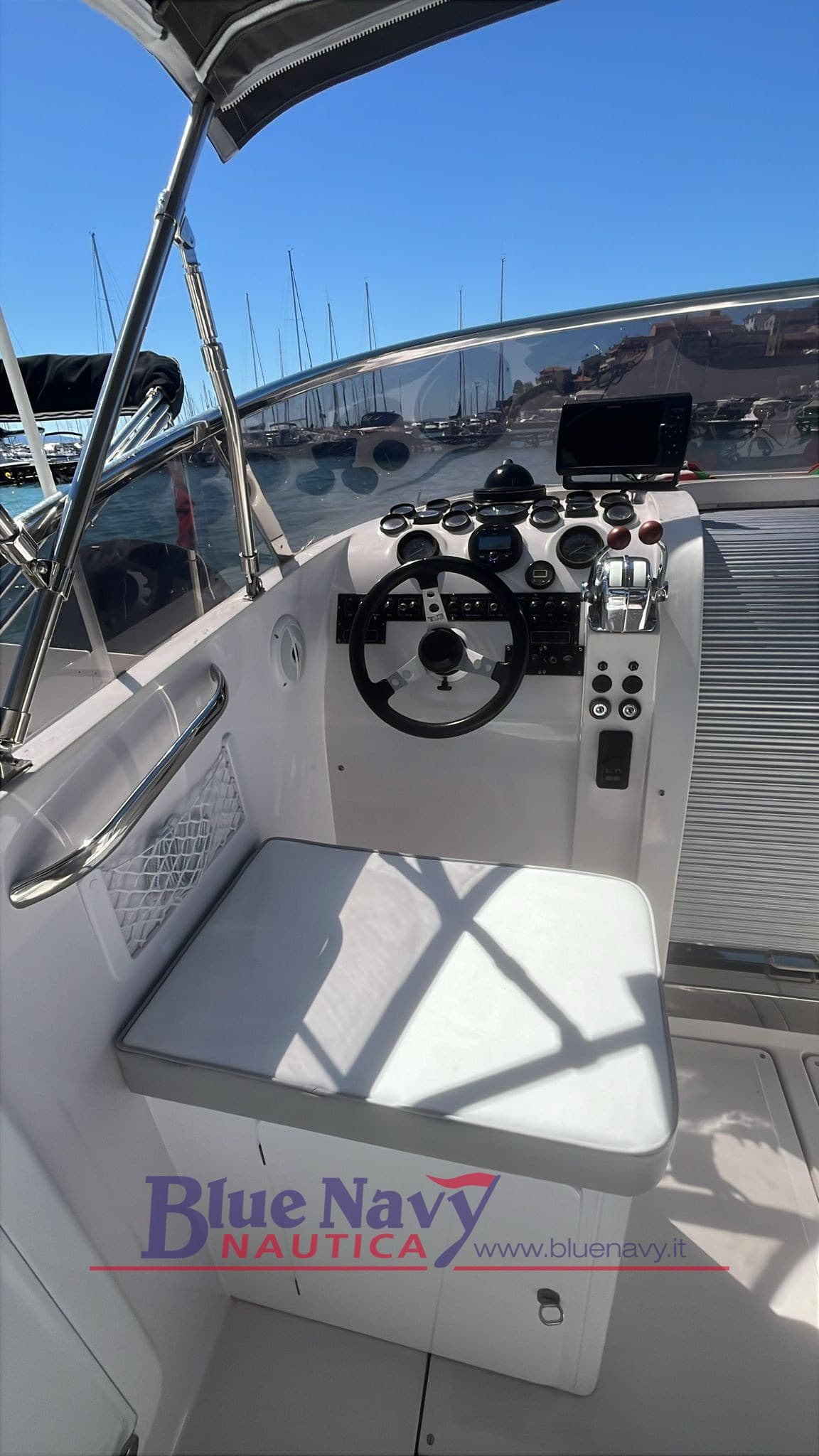 Abbate Tullio Elite 33 + 2x200 Volvo Penta turbo diesel usato - foto hero 8