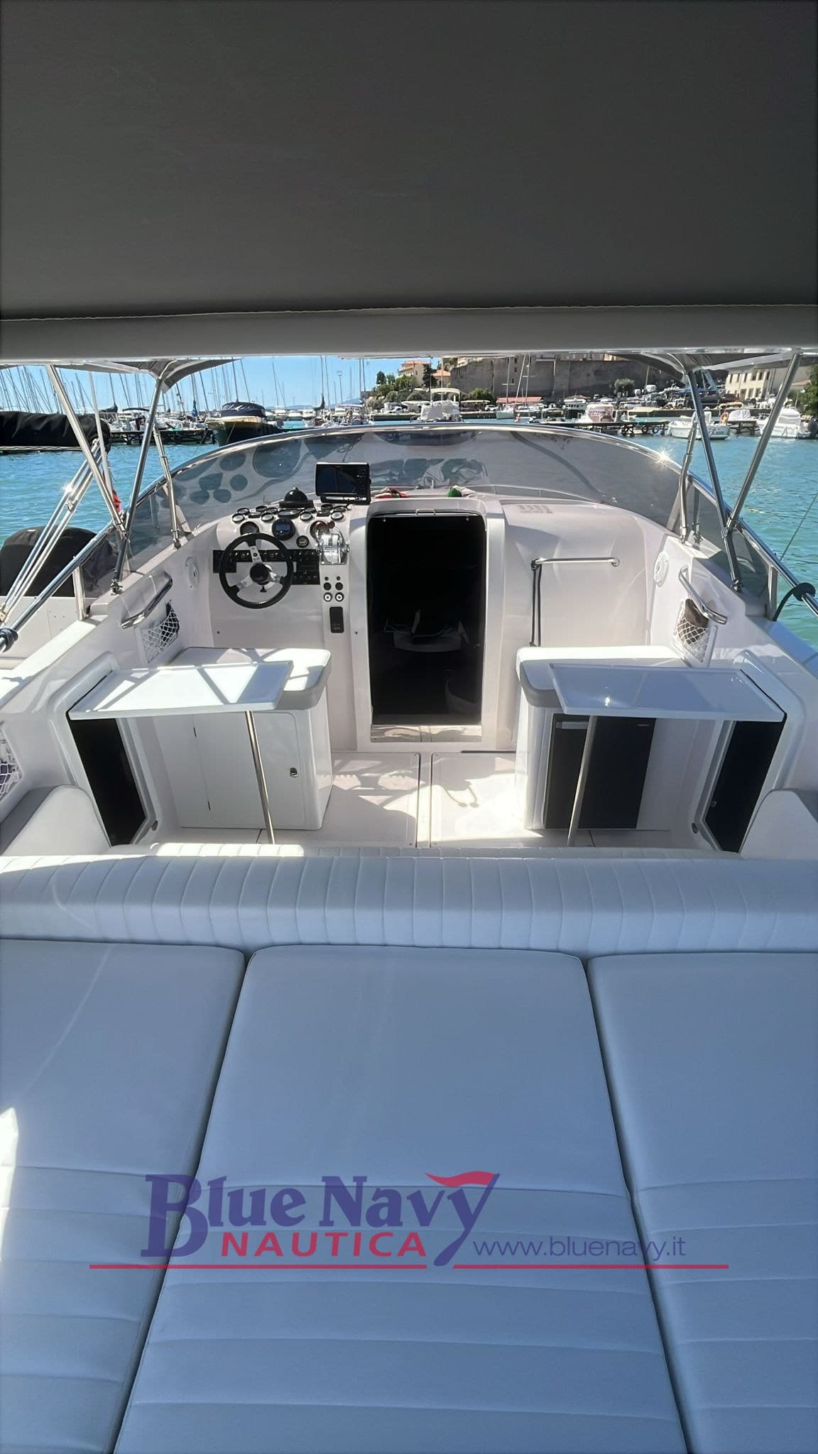 Abbate Tullio Elite 33 + 2x200 Volvo Penta turbo diesel usato - foto hero 22