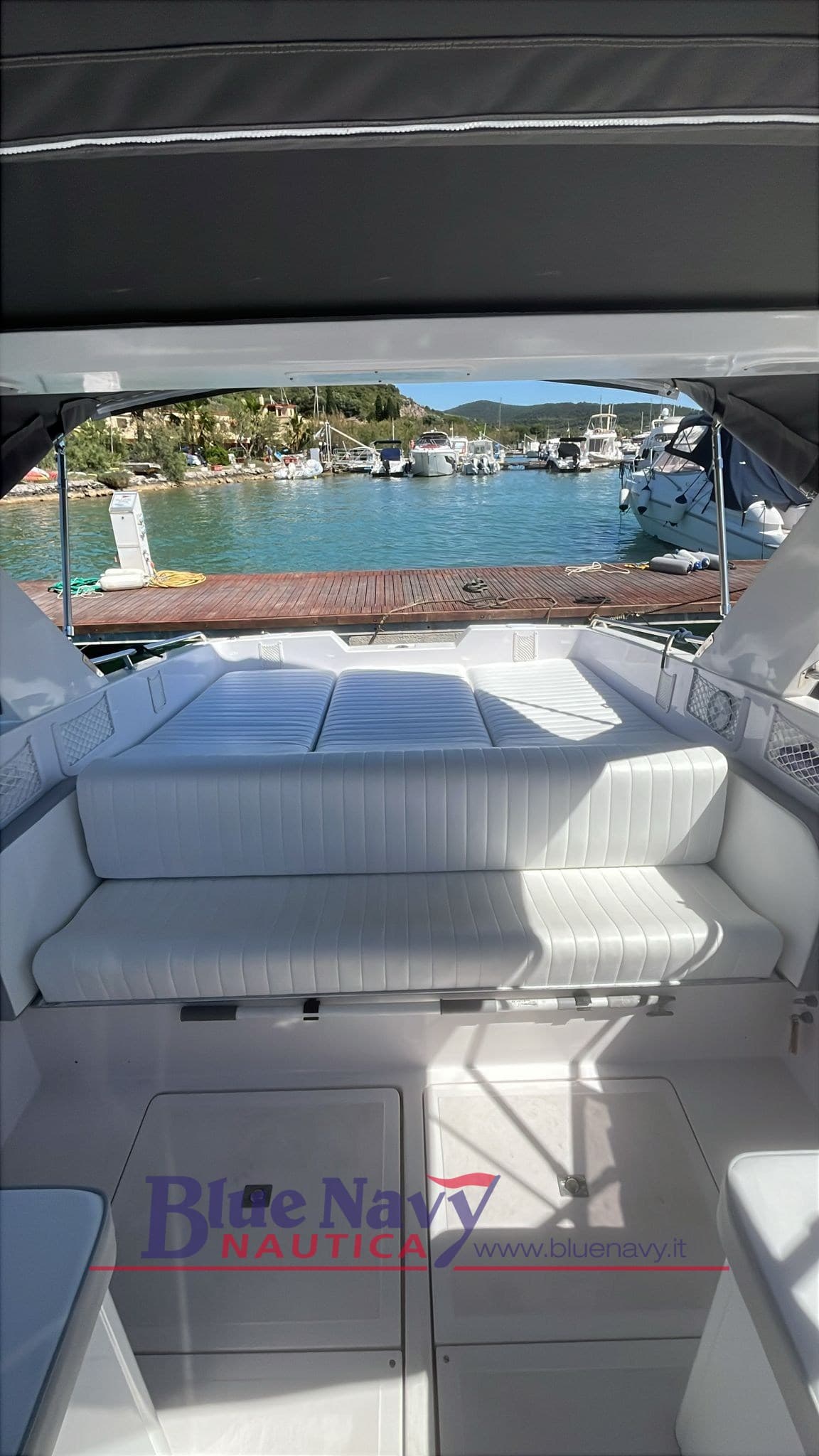 Abbate Tullio Elite 33 + 2x200 Volvo Penta turbo diesel usato - foto hero 13