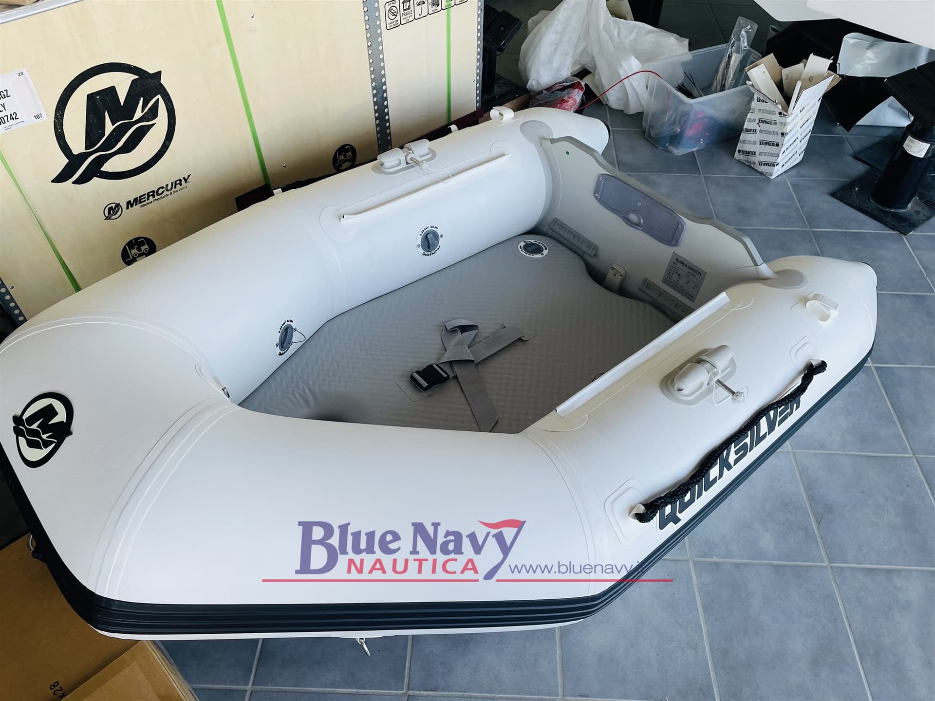 Quicksilver Gommone 2mt- Tendy 200 - Detail View 1 Quicksilver Gommone 2mt- Tendy 200 - Detail View 1