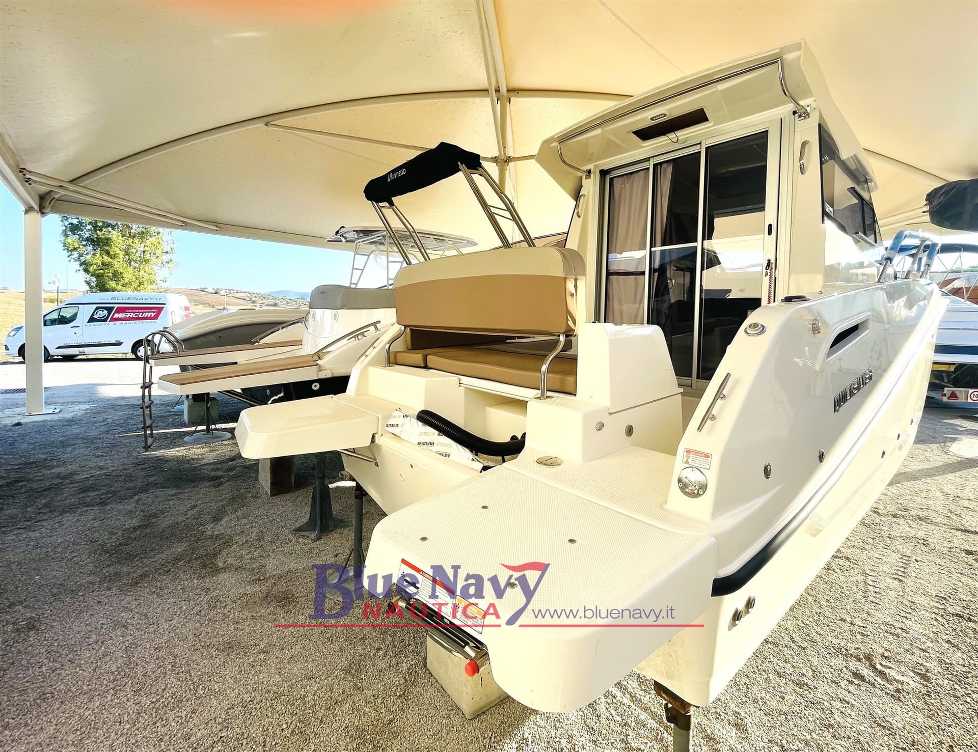 Quicksilver 705 Weekend (7,37mt) in Stock ! usato - foto hero 7